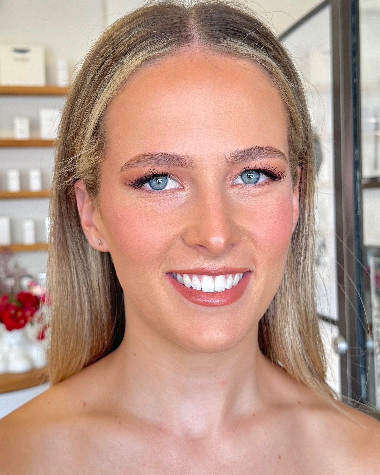 🤎Skin and makeup by Kirra🤎

We used the Suzy lipstick in Miss Tanielle.
Laura also uses iS Clinical Reparative Moisturiser and Hydra Cool Serum in her skin care routine. 

.
.
.

#by_kirra #waggamakeupartist
#waggaweddings #makeup
#waggamakeup 
#wa