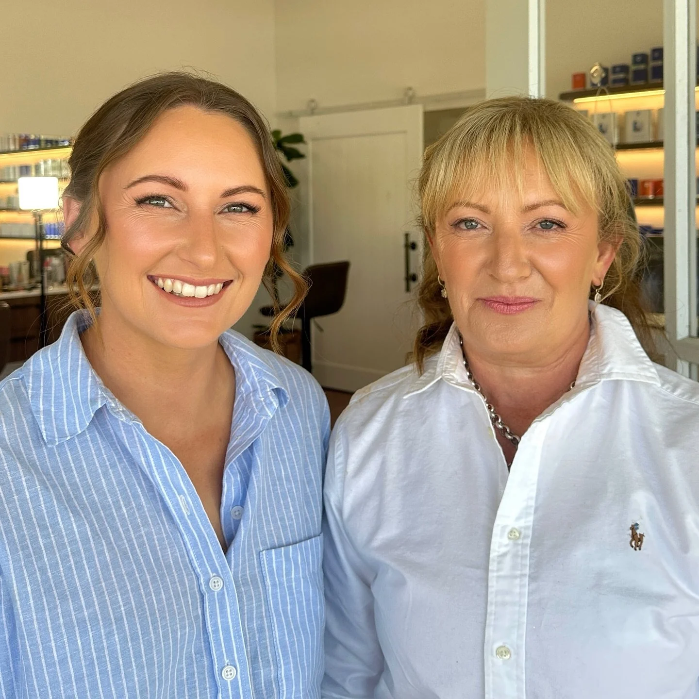 Mother&ndash;daughter glow ✨
Soft glam by Rose for our stunning bride &amp; her mum 🤍

#bykirra #waggamakeupartist #waggaweddings #riverinawedding #waggabride #bridalmakeup #bridalglow #weddingday #bykirrateam #naturalbridalmakeup