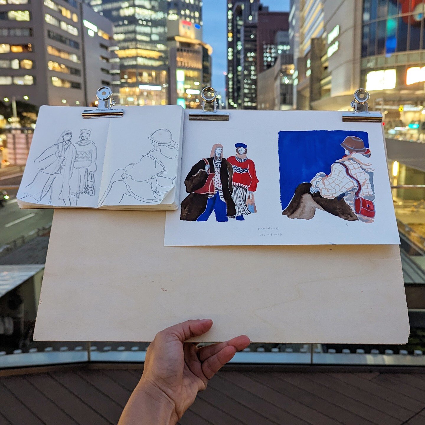 Result of a people watching session in Osaka. 
▶️ A new Youtube video is out now, the link in my bio ^^
I painted this back in December 2023, and I'm missing the vibe there so much. 
I went to Osaka mainly because to visit Holbein Showroom, as the br