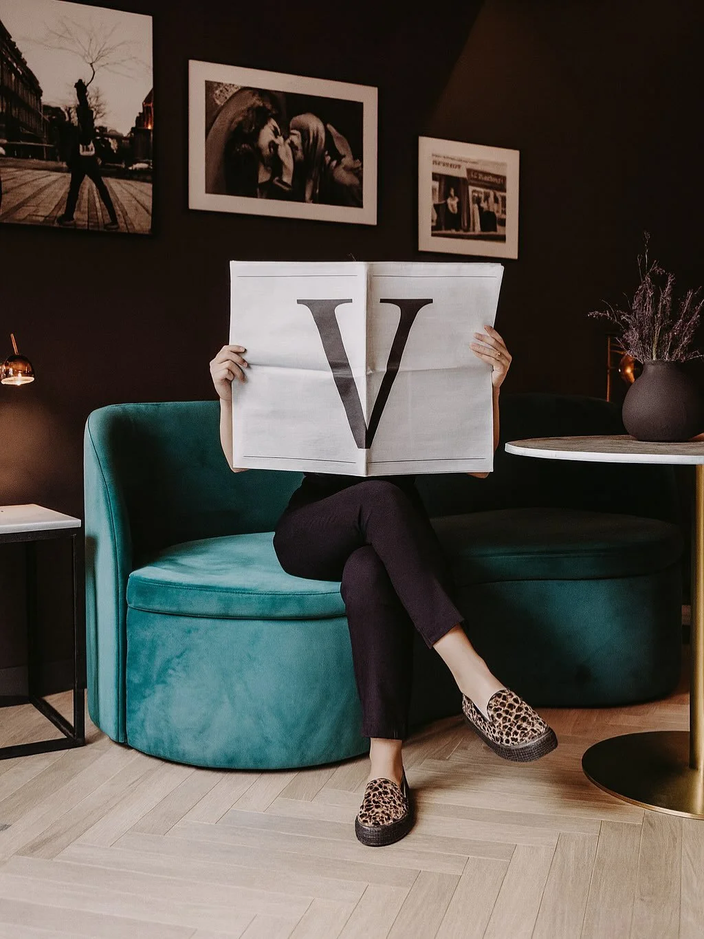 Extra, extra&hellip; swipe all about it! 
Six letters. One vibe. VELVET 👏🏻😍

Front-page cocktails. Breaking-news beds. Headlines made of Canal Street nights and lazy city mornings.

Whether you&rsquo;re here for the story, the stay, or just the ch