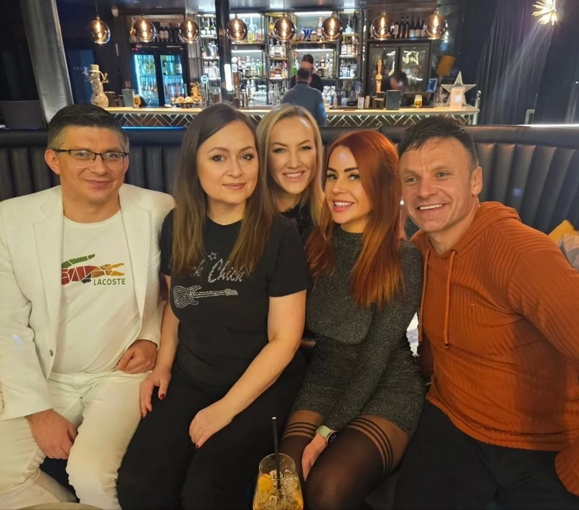 Finally it&rsquo;s the weekend! Let&rsquo;s go&hellip; 
2 for &pound;15 cocktails &ndash; all day, every day 🚨🍸

From classics to Velvet signatures, sip your way through our menu without breaking the bank 🍹Whether it&rsquo;s after-work drinks, pre