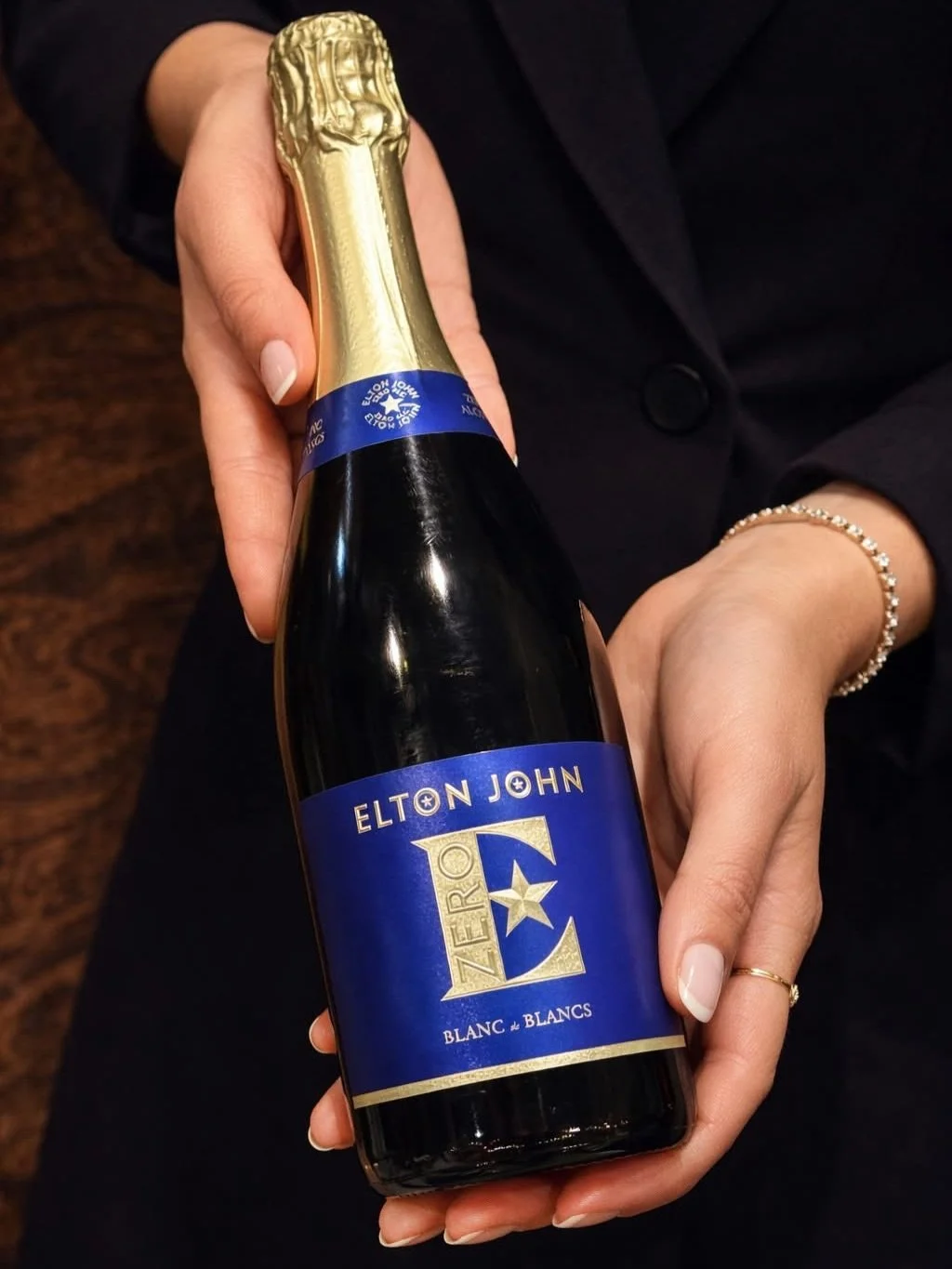 We&rsquo;re popping (without popping 🍾) because @eltonjohnzero has landed at Velvet and honestly, it&rsquo;s a bit of a showstopper.

All the celebration, none of the compromise. A bold, 0% Blanc de Blancs inspired by Diamonds: The Ultimate Greatest