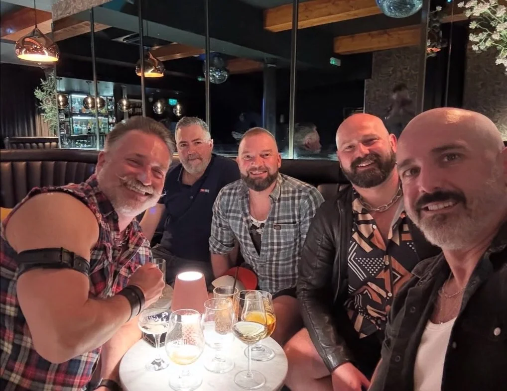 Don&rsquo;t pretend you didn&rsquo;t plan your outfit for this 😉 

Saturday nights at Velvet with your favourite people, favourite drinks, and the sound of the weekend finally arriving.

Who&rsquo;s getting the first round in? 🍸

(2-4-&pound;15 on 