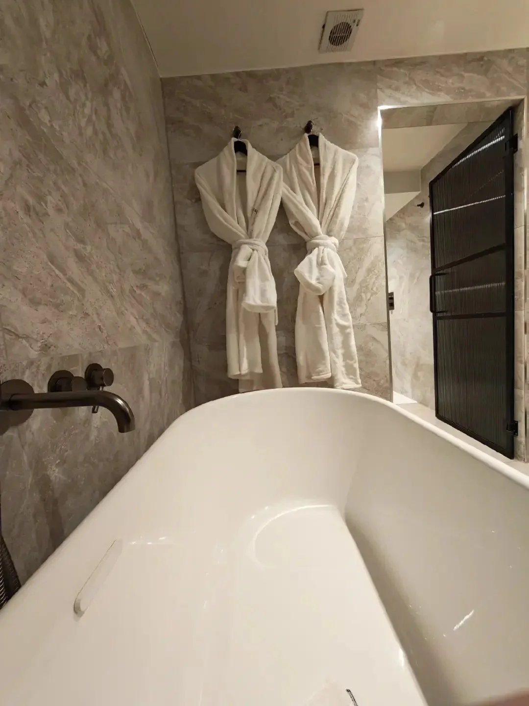 Checking in at Velvet Hotel Manchester and let the city do the rest ✨

April in Manchester hits different&hellip; think live music, theatre nights, and last-minute plans that turn into the best memories.

Catch James live at Co-op Live (18 April) for