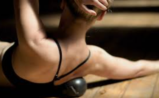 yamuna pic shoulder w:black.webp