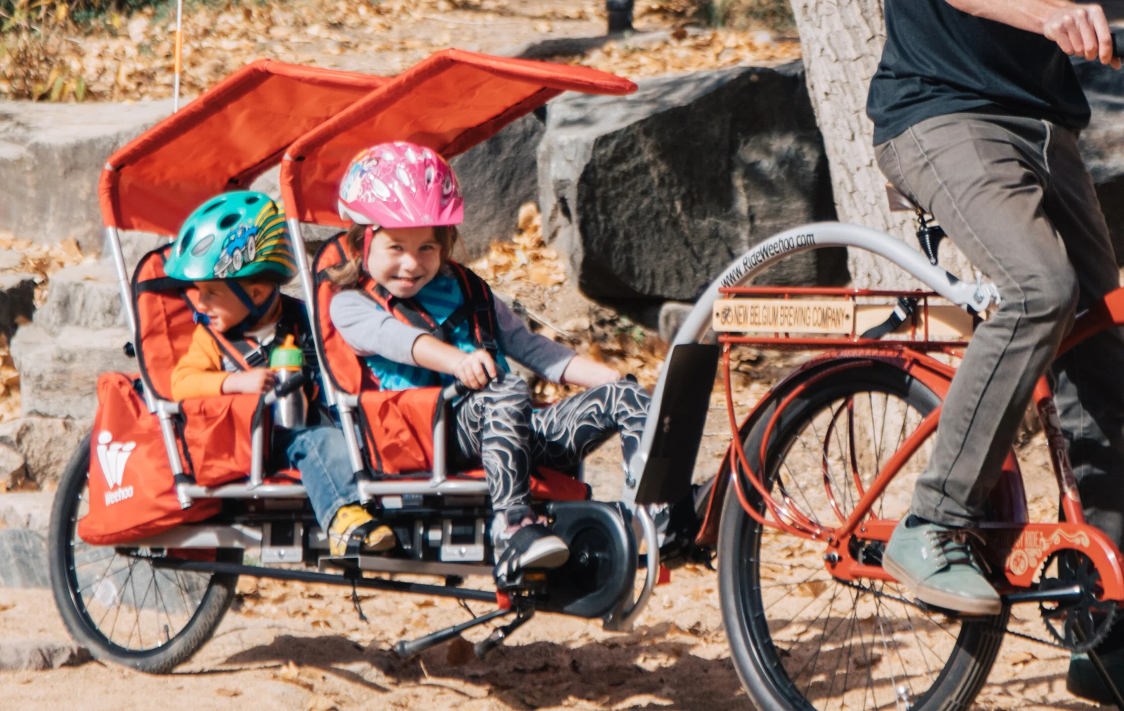 2-Weehoo-Two-Bike-Trailer-Cruising.jpg