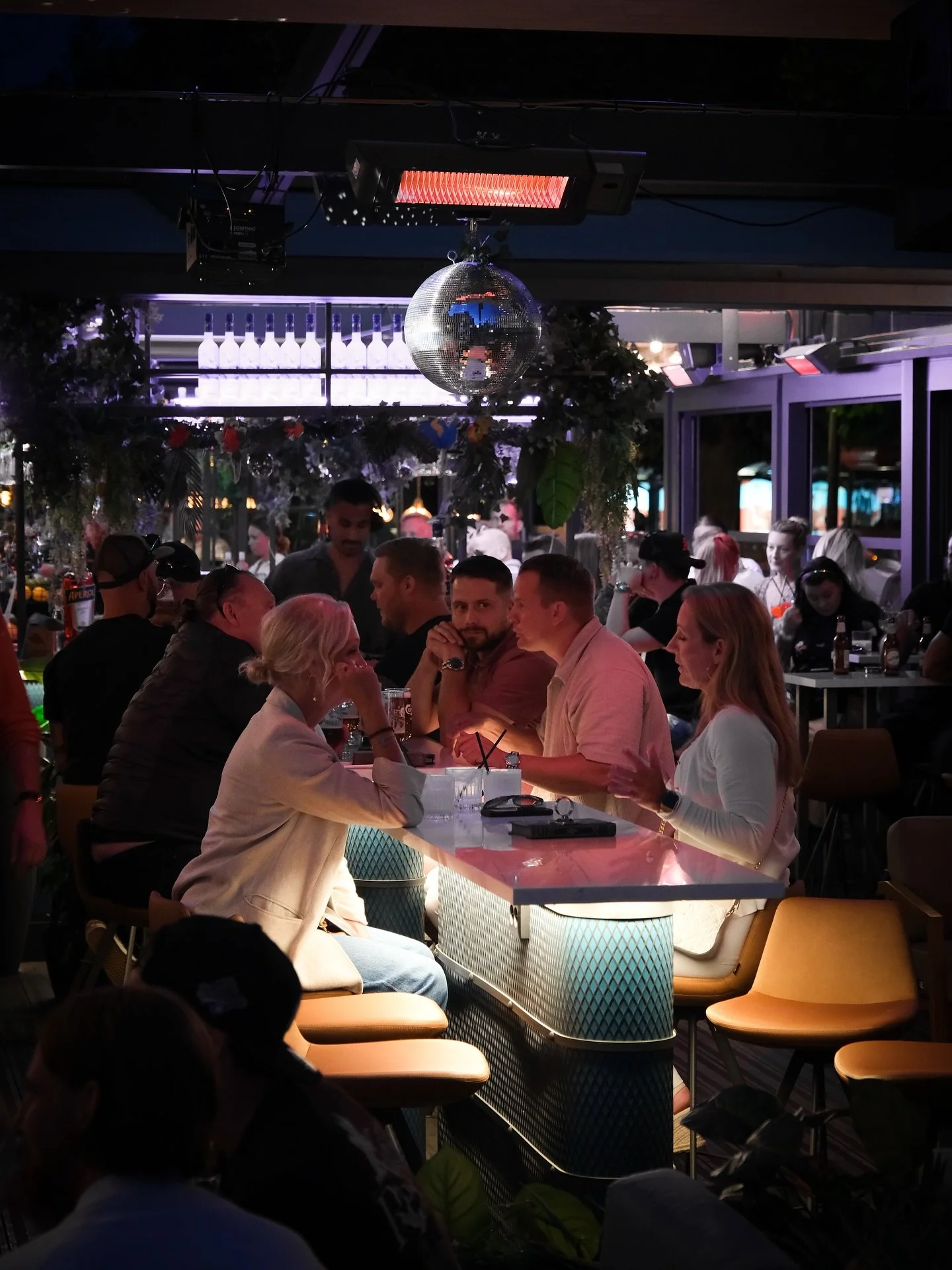 HOCKEYTORSDAG MED AW ERBJUDANDE 🏒

- Husets &ouml;l, vin, cider &amp; cava 62 kr
- H&ouml;grevsburgare 149 kr
- Oxfil&eacute;pasta 149 kr
- Vilk&ouml;ttbullar 149 kr
- Oxkind Bourgignon 149 kr

H&ouml;stk&auml;nsla, god mat och dryck med bra s&auml;