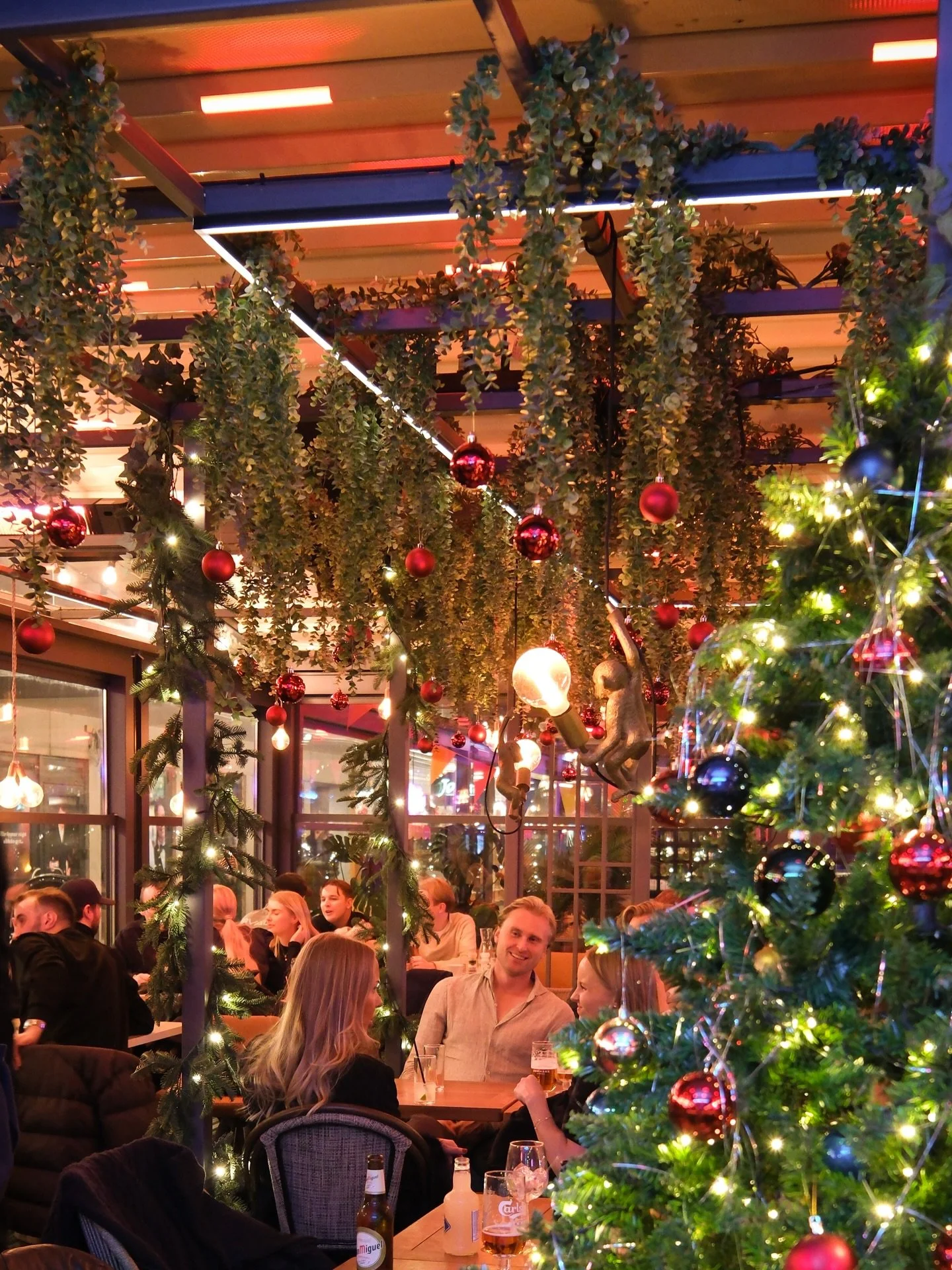 SAKNAR DU JULK&Auml;NSLAN? 🎅🏼

Den hittar du i v&aring;rt vinterland p&aring; uteserveringen! Kom f&ouml;rbi, njut av god mat och dryck, och ta in julst&auml;mningen tillsammans med gott s&auml;llskap 🎄

Boka bord p&aring; www.brasserietkarlstad.s