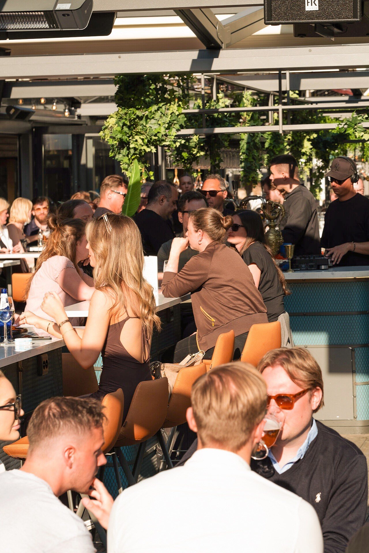 FREDAG och afterwork med dj Johanna 🧡 AW-priser mellan 15 och 18 &ndash; v&auml;lkommen till Brass!

#localbusinessnwtmedia
