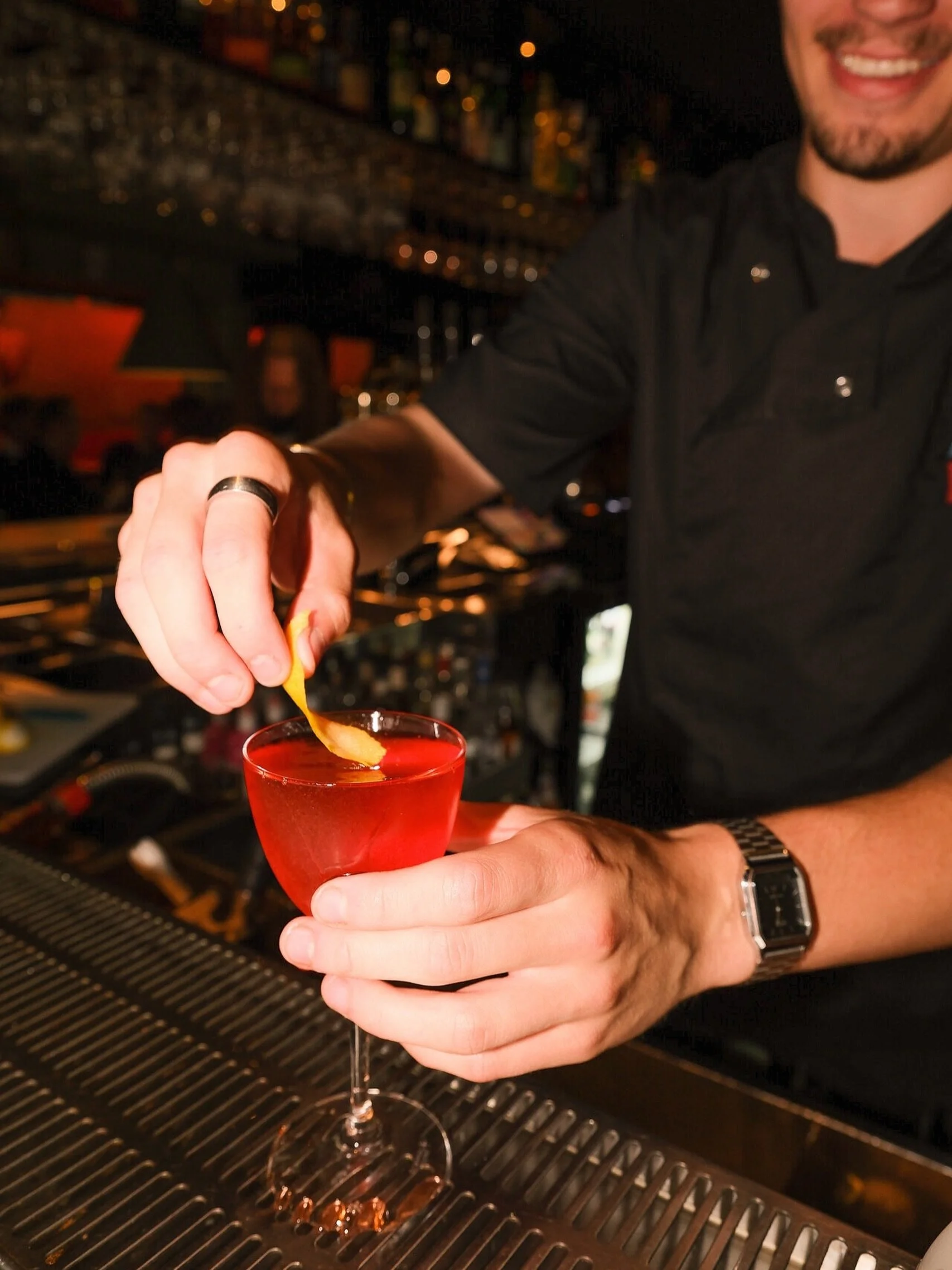 Friday cocktails at Brass? 💌 Boka p&aring; www.brasserietkarlstad.se

#localbusinessnwtmedia
