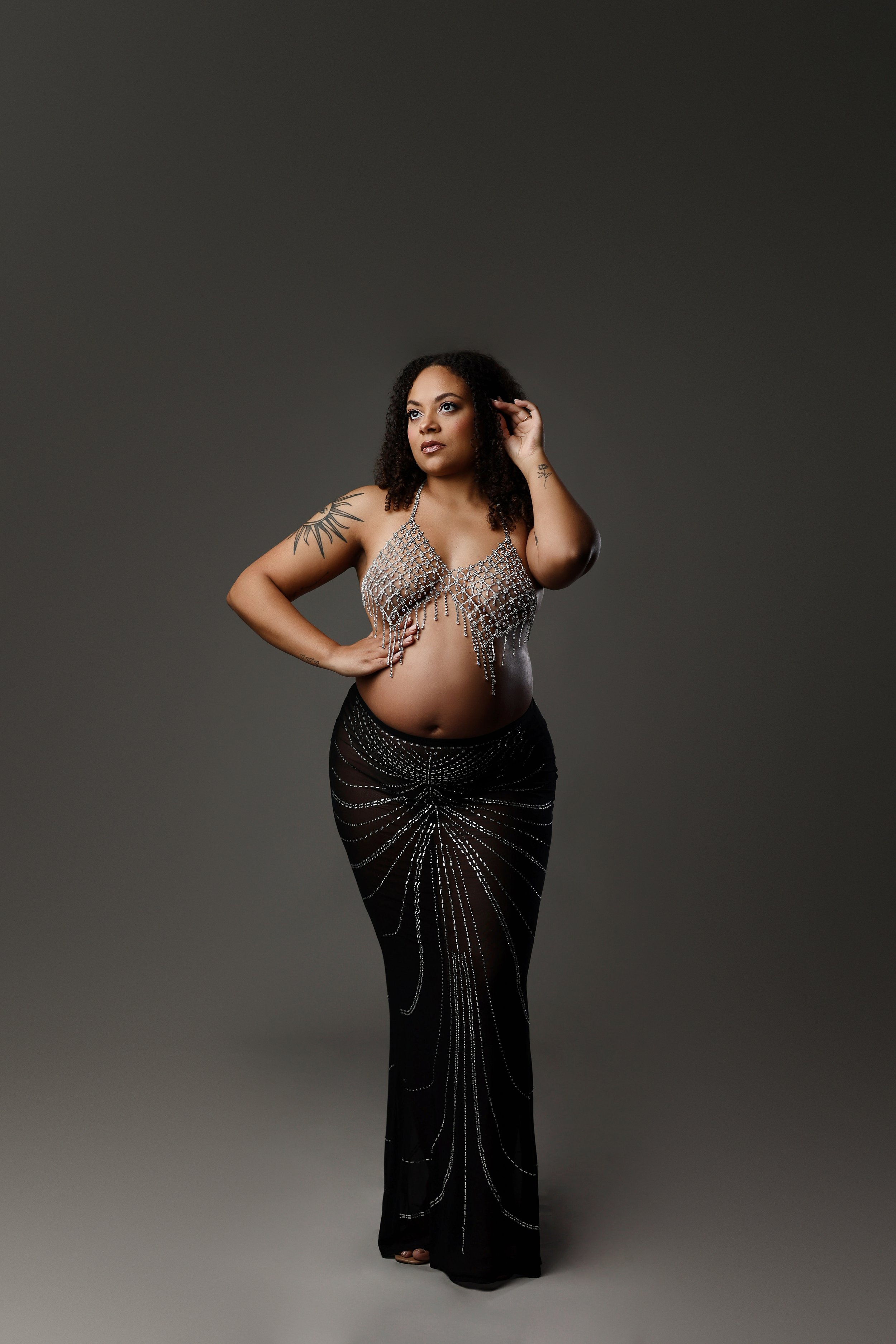 Best Pregnancy photographer Hurricane WV. Baby photographer Winfield WV. Indoor Professional Maternity photographer Marmet WV.