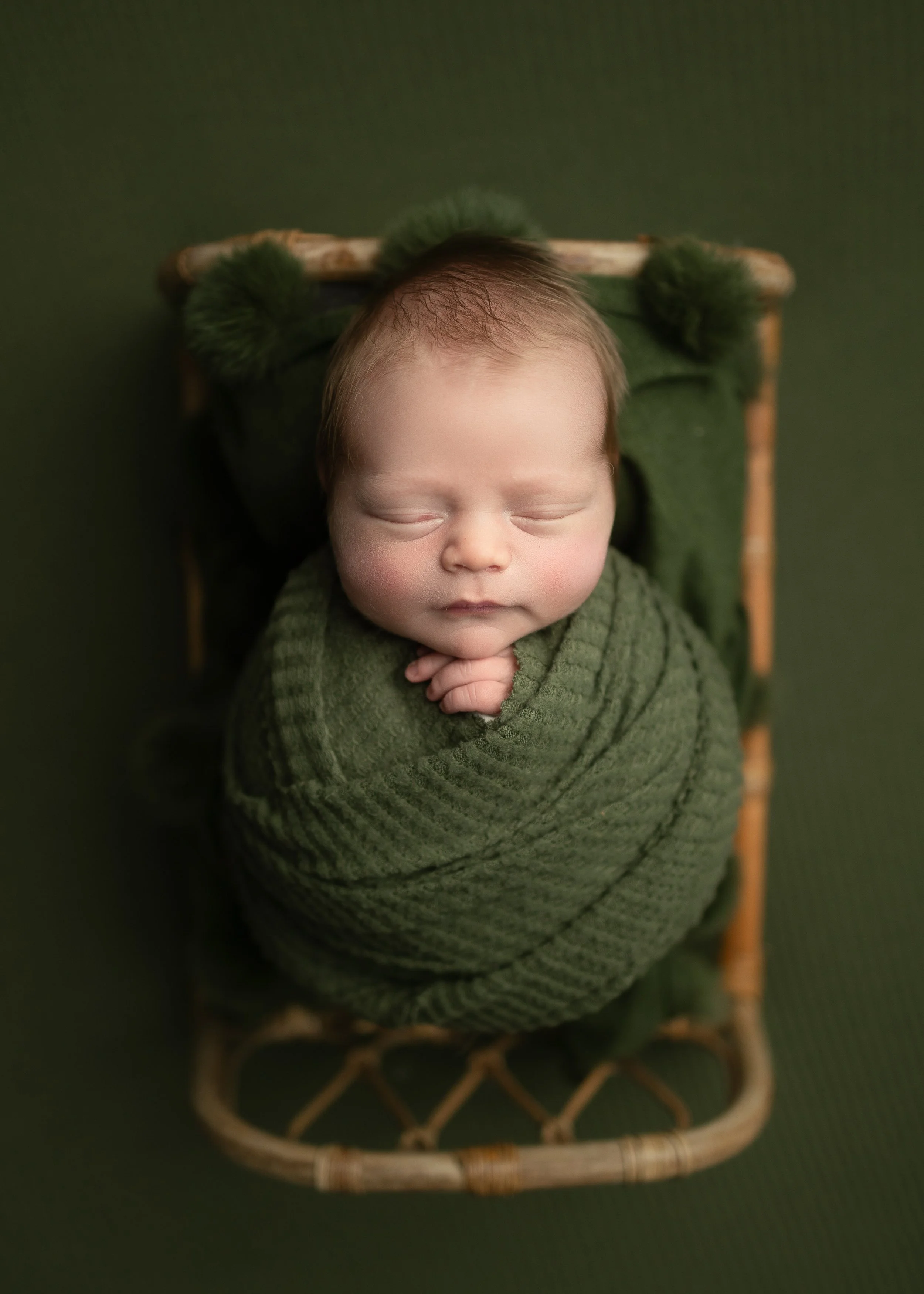 Best Newborn Photography Charleston West Virginia. Studio Maternity Photos indoor Nitro WV Baby and child photographer near me Belle WV Pregnancy Photoshoot Hurricane WV Indoor maternity photographers Teays Valley WV Best Newborn Photos South Charles