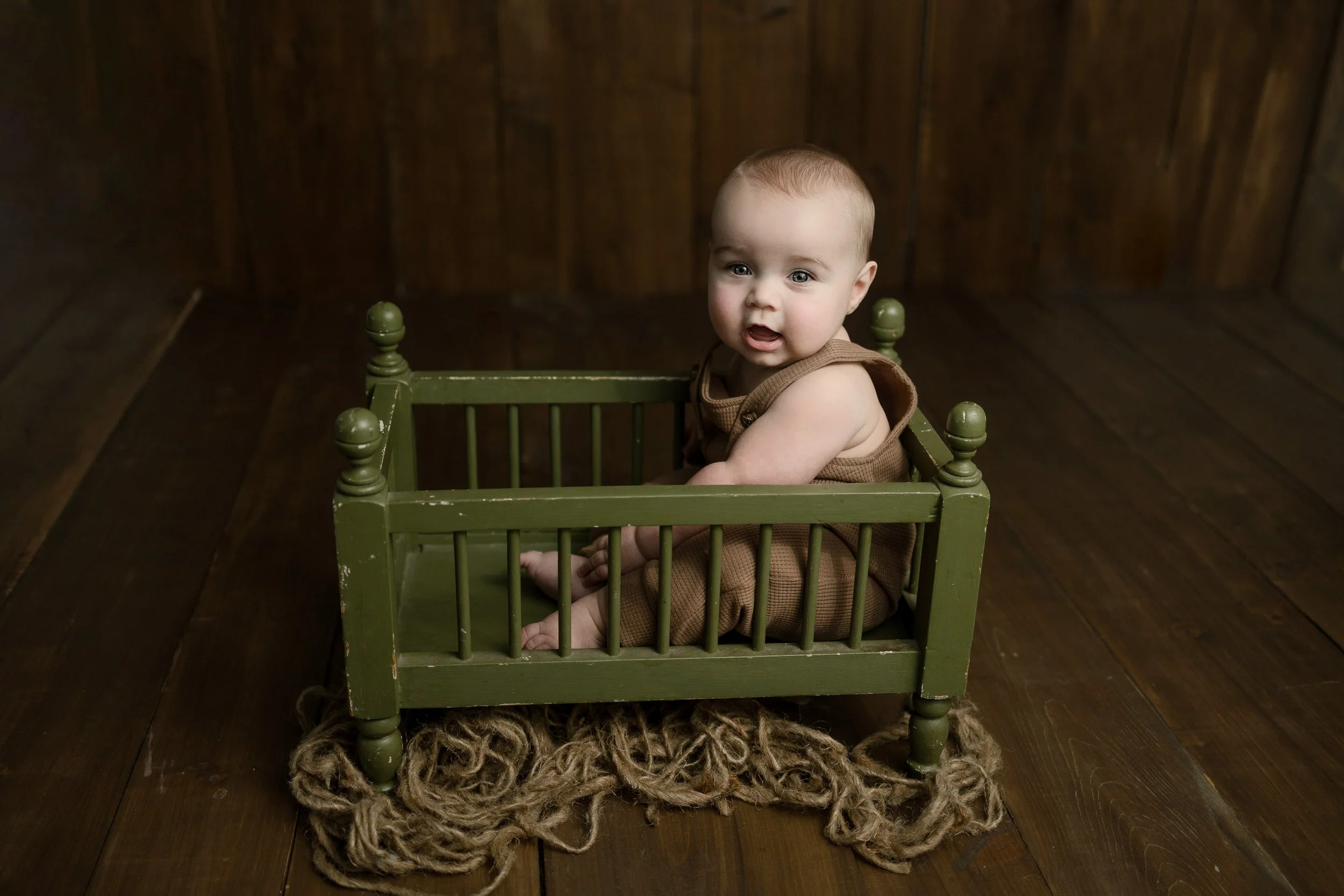 Beckley WV newborn photographer. Millwood WV Pregnancy photographer. West Virginia's best photographer. Milestone Photos in Barboursville WV