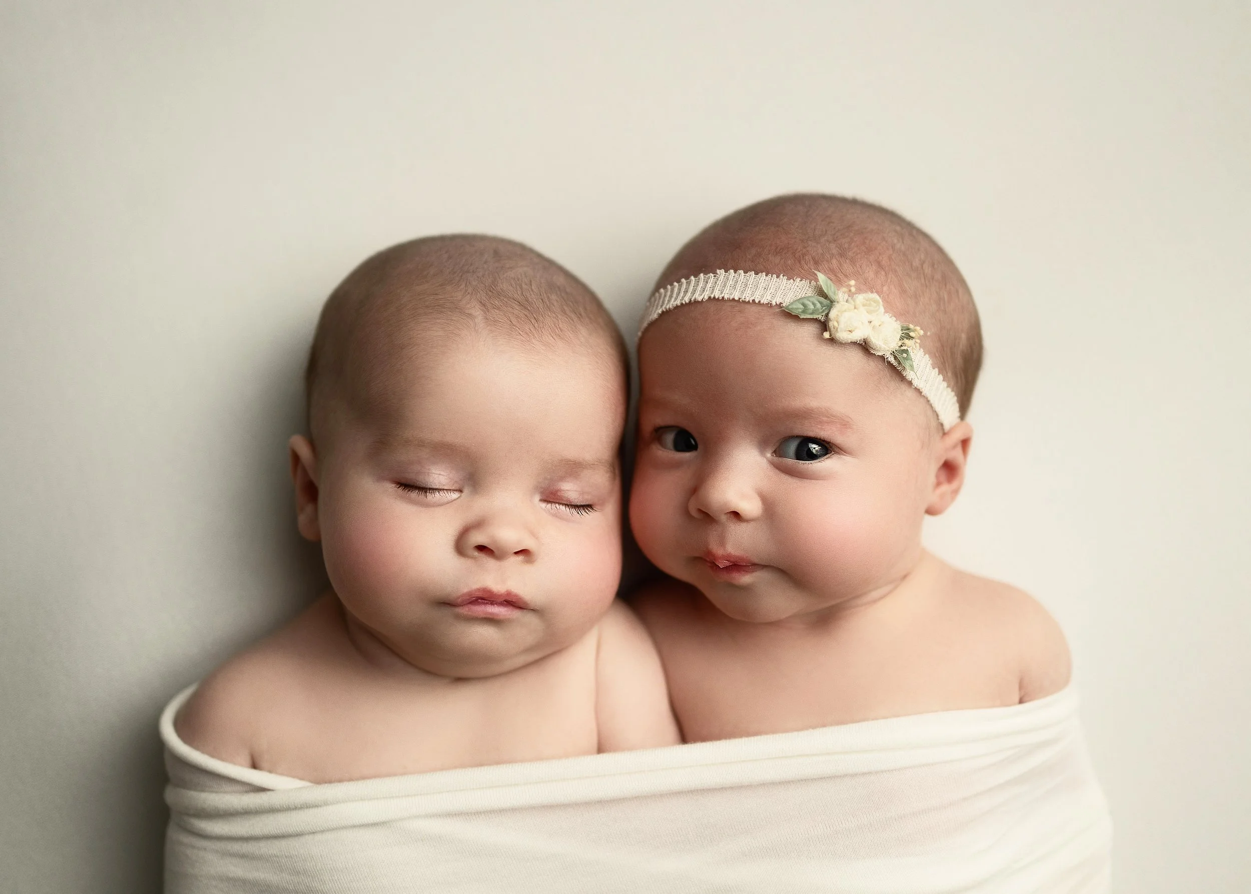 Black Newborn Photographers in Charleston West Virginia. Top Rated Children's photos Huntington WV. Best Newborn Photography South Charleston WV. Black Maternity Photographers South Charleston WV. Twin Newborn Babies