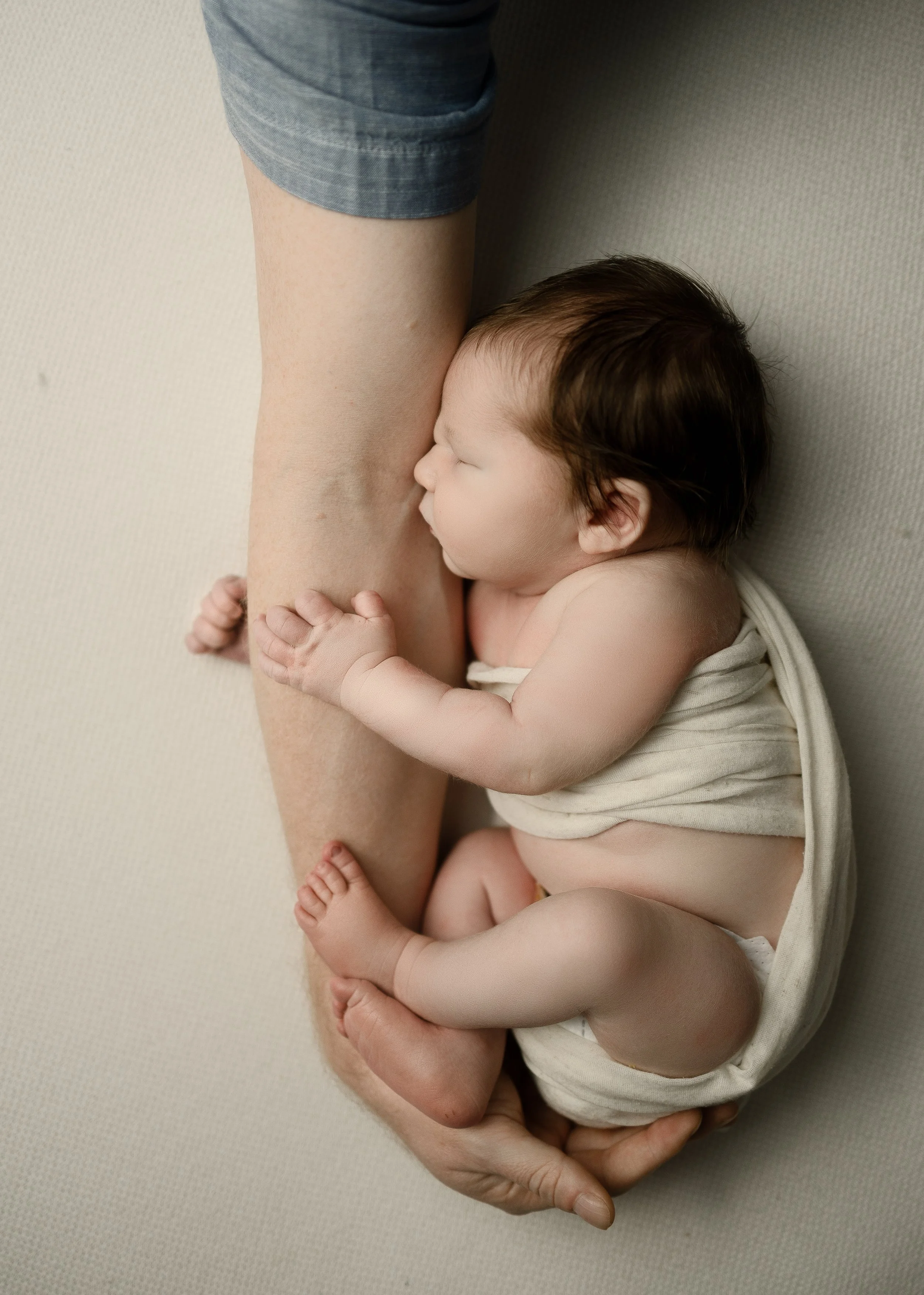 best maternity photos near Charleston WV. indoor pregnancy photographers in South Charleston WV. baby bump photos indoors Cross Lanes WV. Studio maternity pictures located in Huntington WV.