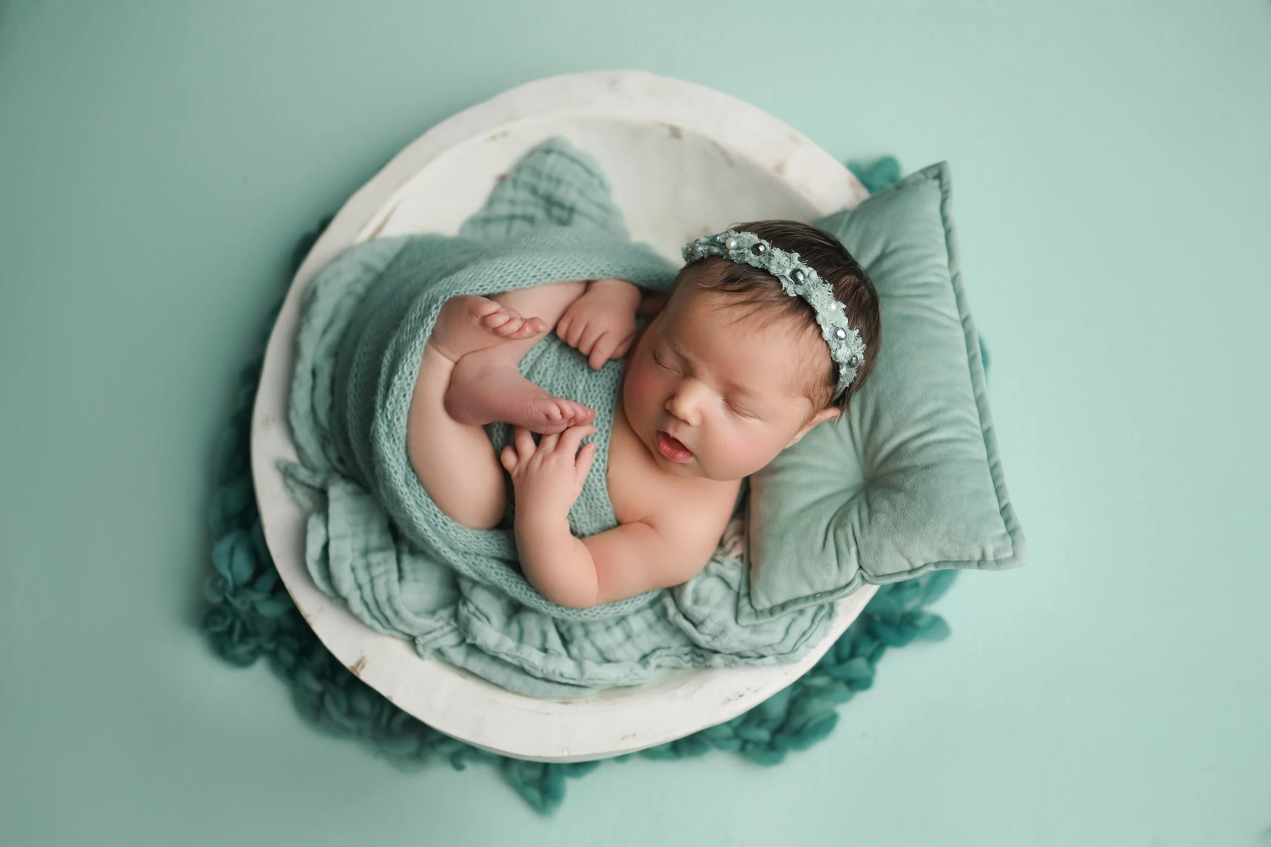 Top rated baby photographer in West Virginia. Best Maternity photographer in Huntington WV. Barboursville WV pregnancy photos. 