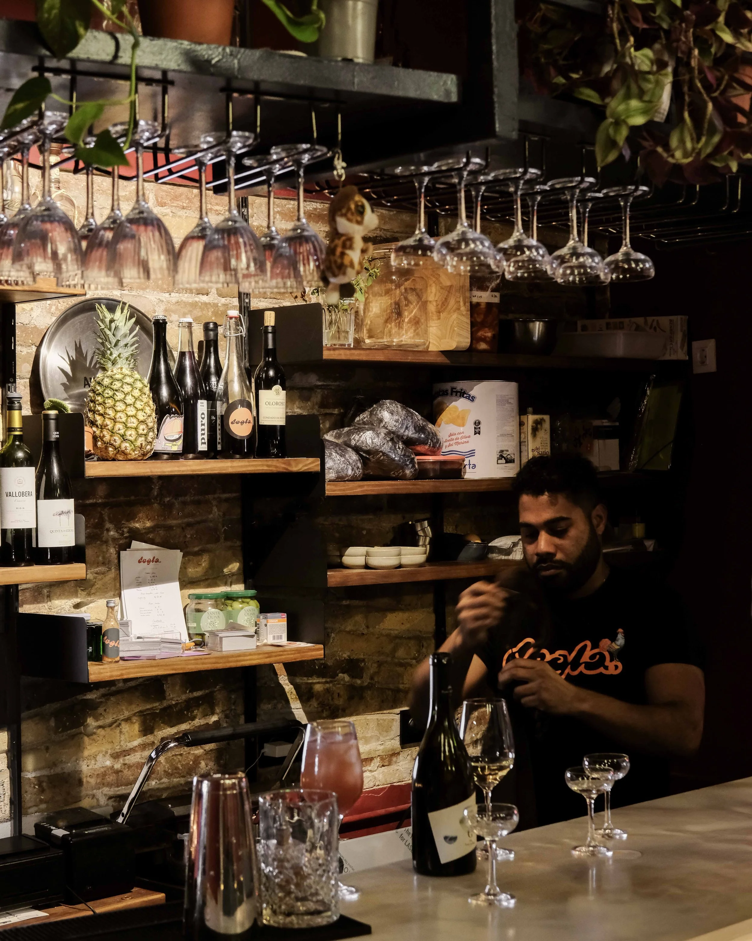 Dogla Rum and Snack Bar Barcelona 04.jpg