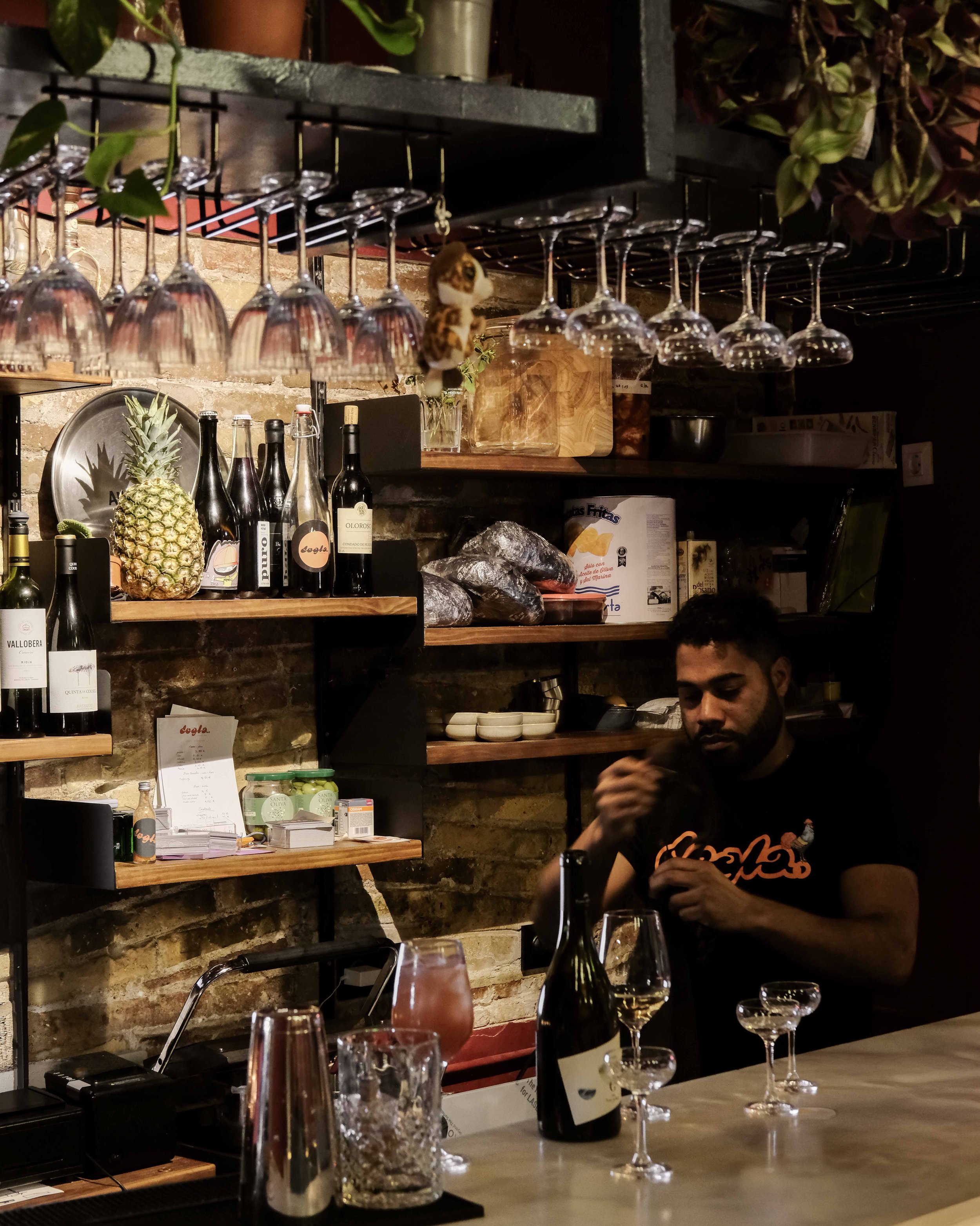 Dogla Rum and Snack Bar Barcelona 04.jpg