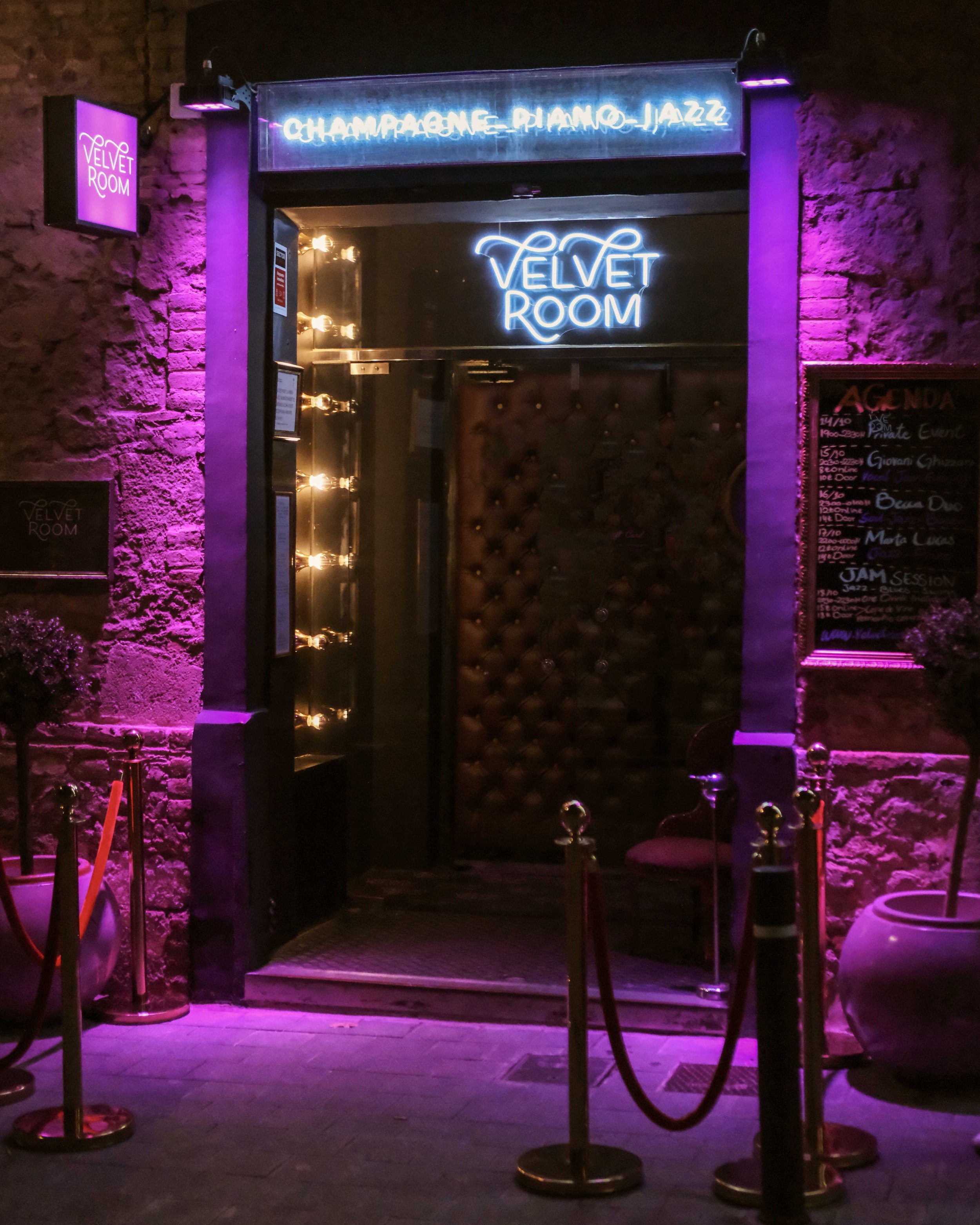 Velvet Room Barcelona 07.jpg