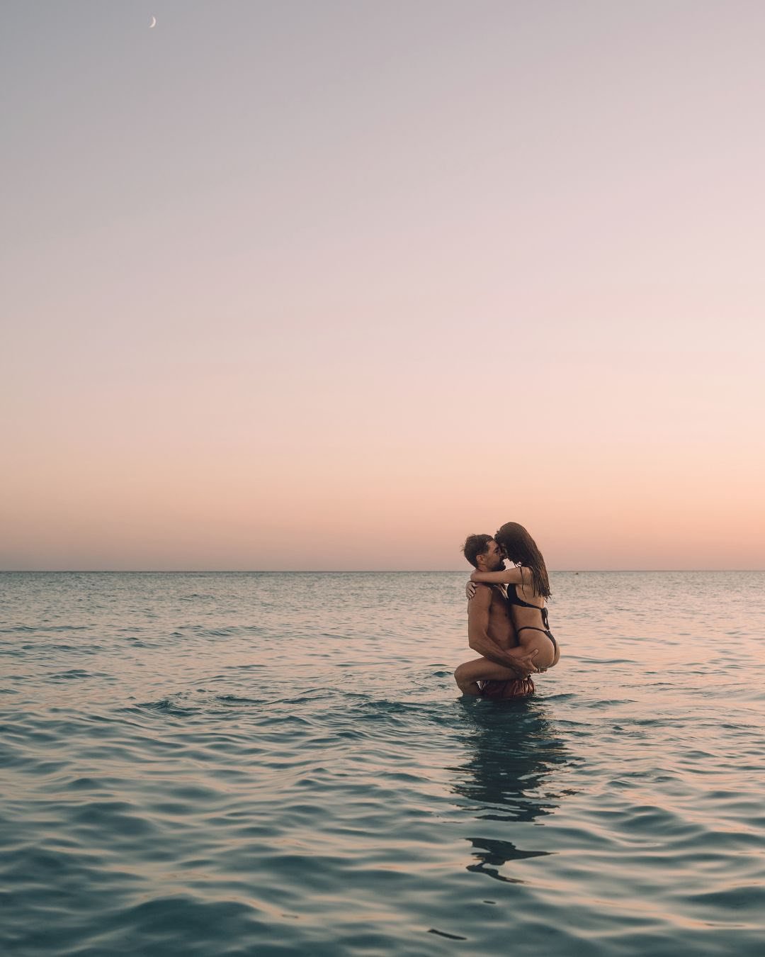 Ist hier auch schon wieder jemand bereit f&uuml;r Sommer? ☀️🙋🏼&zwj;♀️ 

Mensch, wie sch&ouml;n war das letzten Sommer auf Mallorca! Ich bin immer so inspiriert, wenn ich irgendwo anders bin und sch&ouml;ne Locations machen mir immer Lust auf Shooti