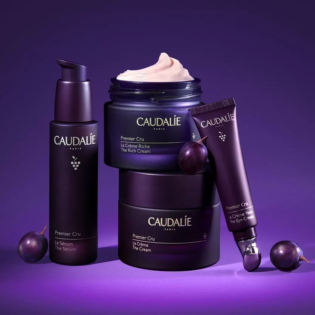 Ultimate anti-aging 🍇

Key ingredients&nbsp;:&nbsp;Hyaluronic acid, Viniferine, TET8&trade; Patented Technology

Use&nbsp;:&nbsp;Morning and evening, every day

Formula :

No synthetic fragrance

Non-comedogenic

Dermatologically tested

Vegan

Yuka