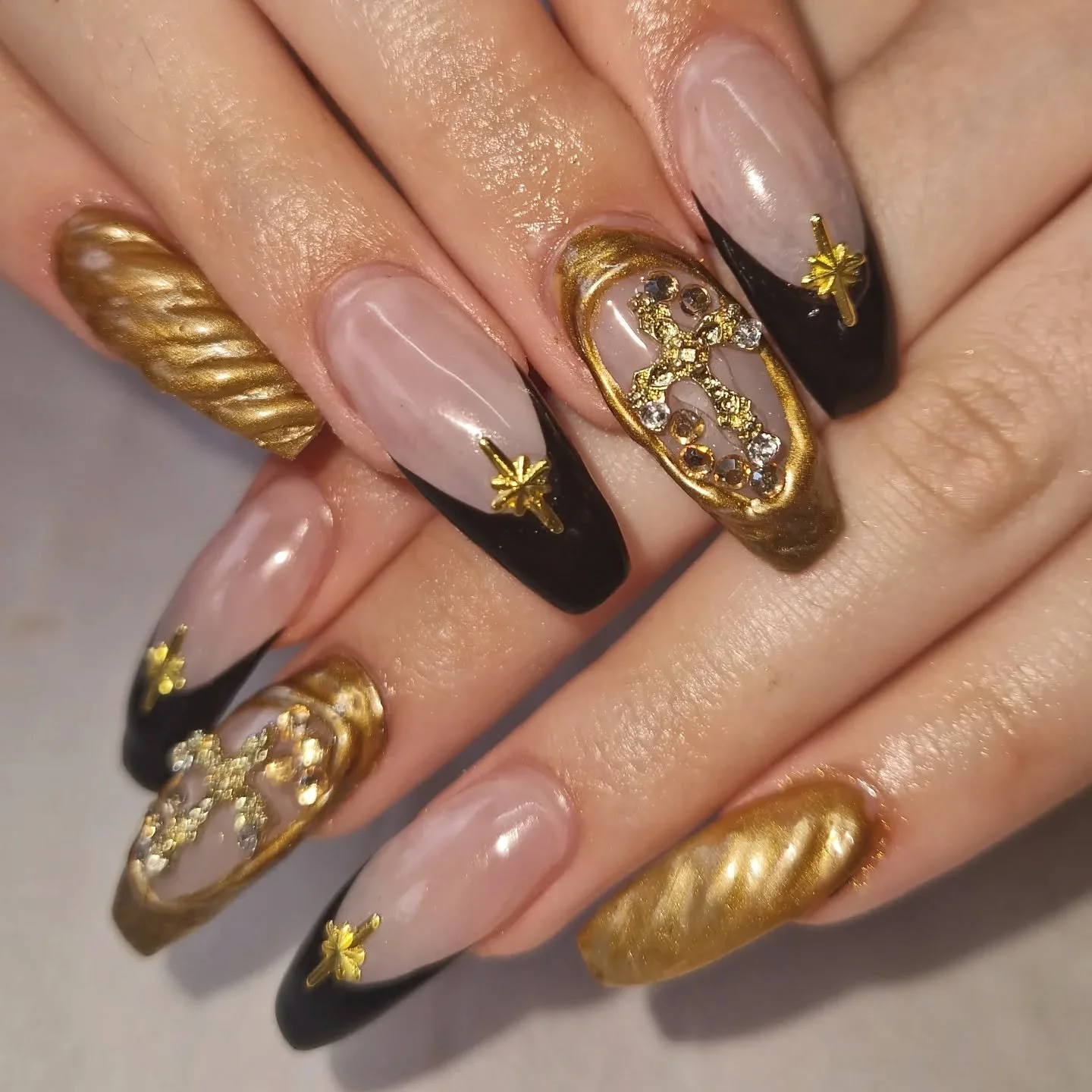 💫

#gardenspahoughton #houghtononthehill #nails #nailart #nailsofinstagram #manicure #nailsoftheday #gelnails #nailsart #nail #beauty #naildesign #nailsnailsnails #nailtech #nailsdesign #acrylicnails #nailstagram #explorepage #naildesigns #nailartis