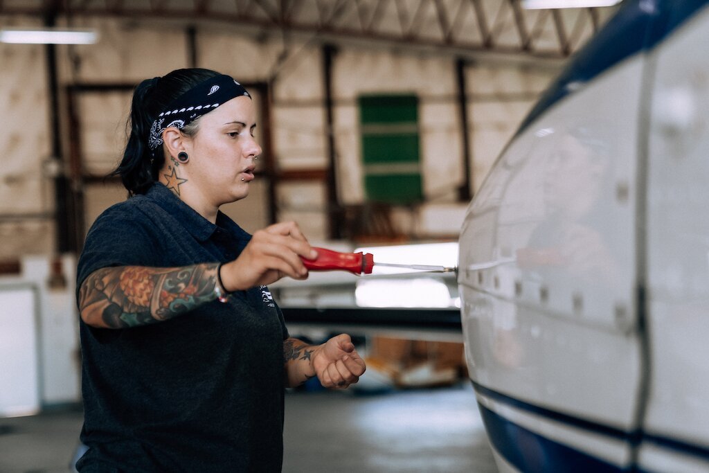 cessna-airplane-repair-mechanic-maintenance.jpg