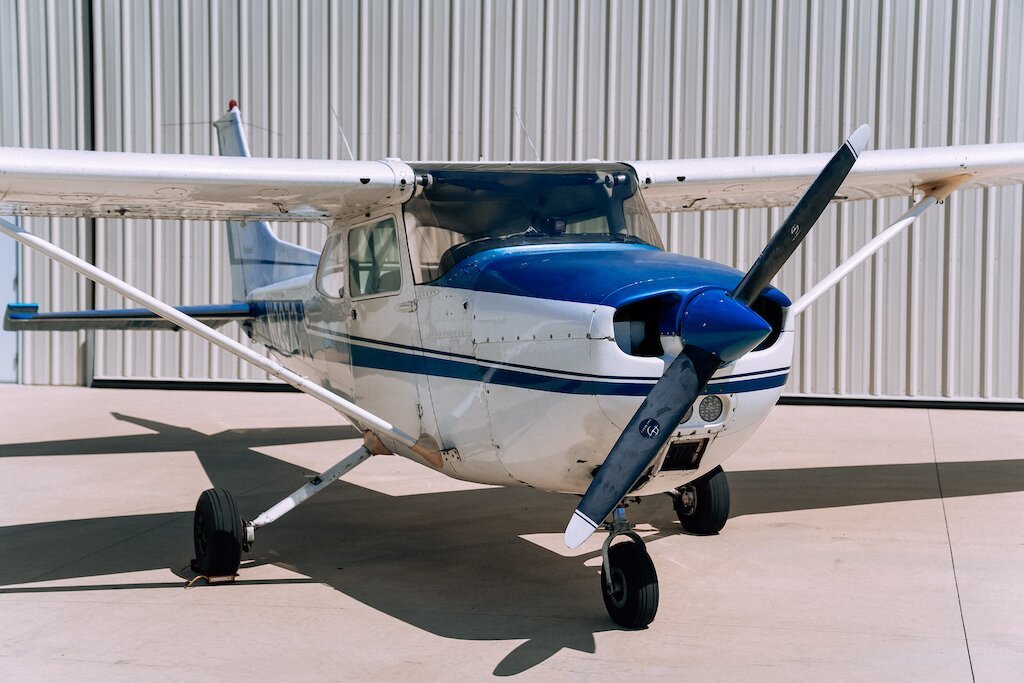 cessna-aircraft-airplane-hangar.jpg