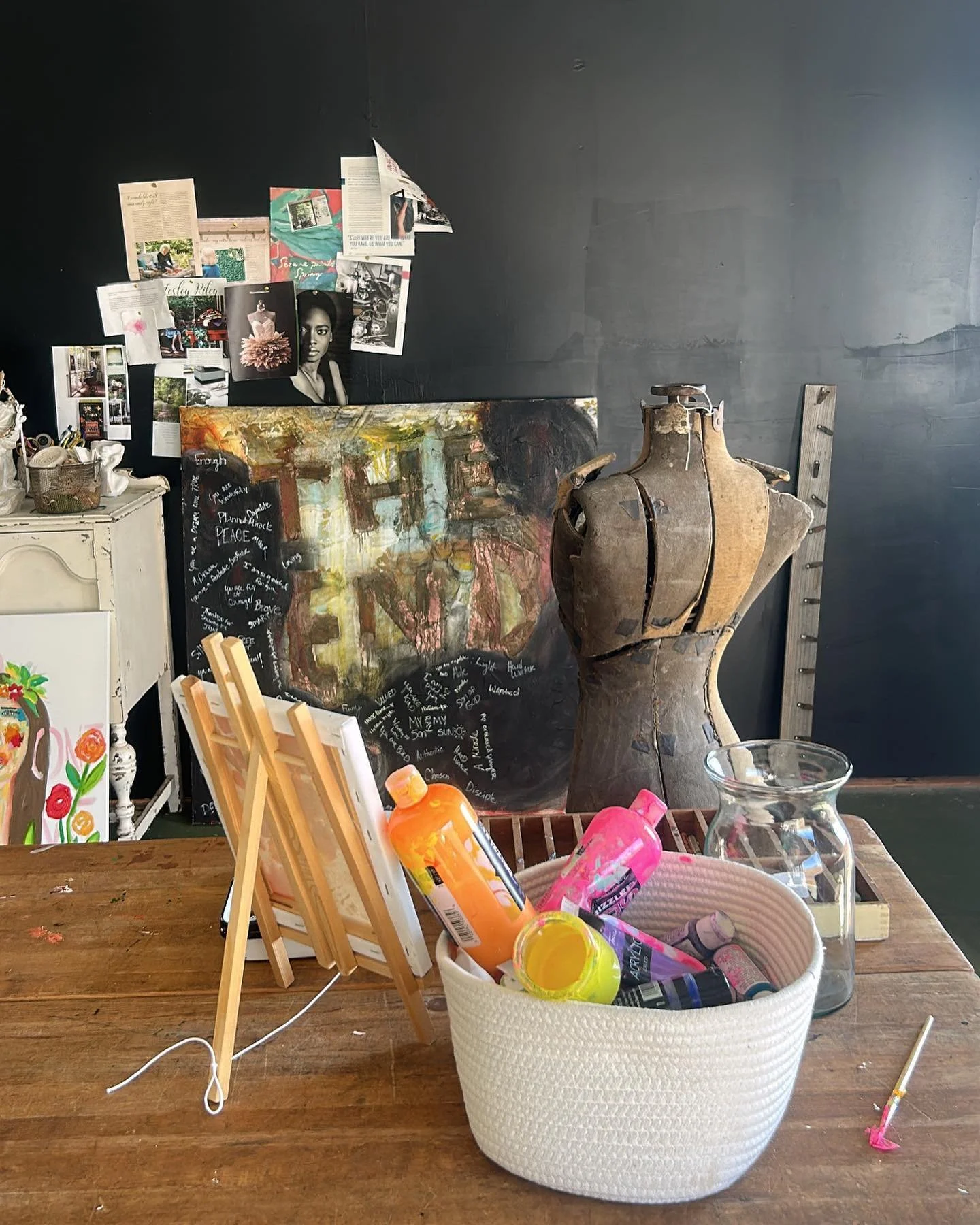 Cleaning out the studio for our November event!! 🥰 I cannot believe we are so close!!