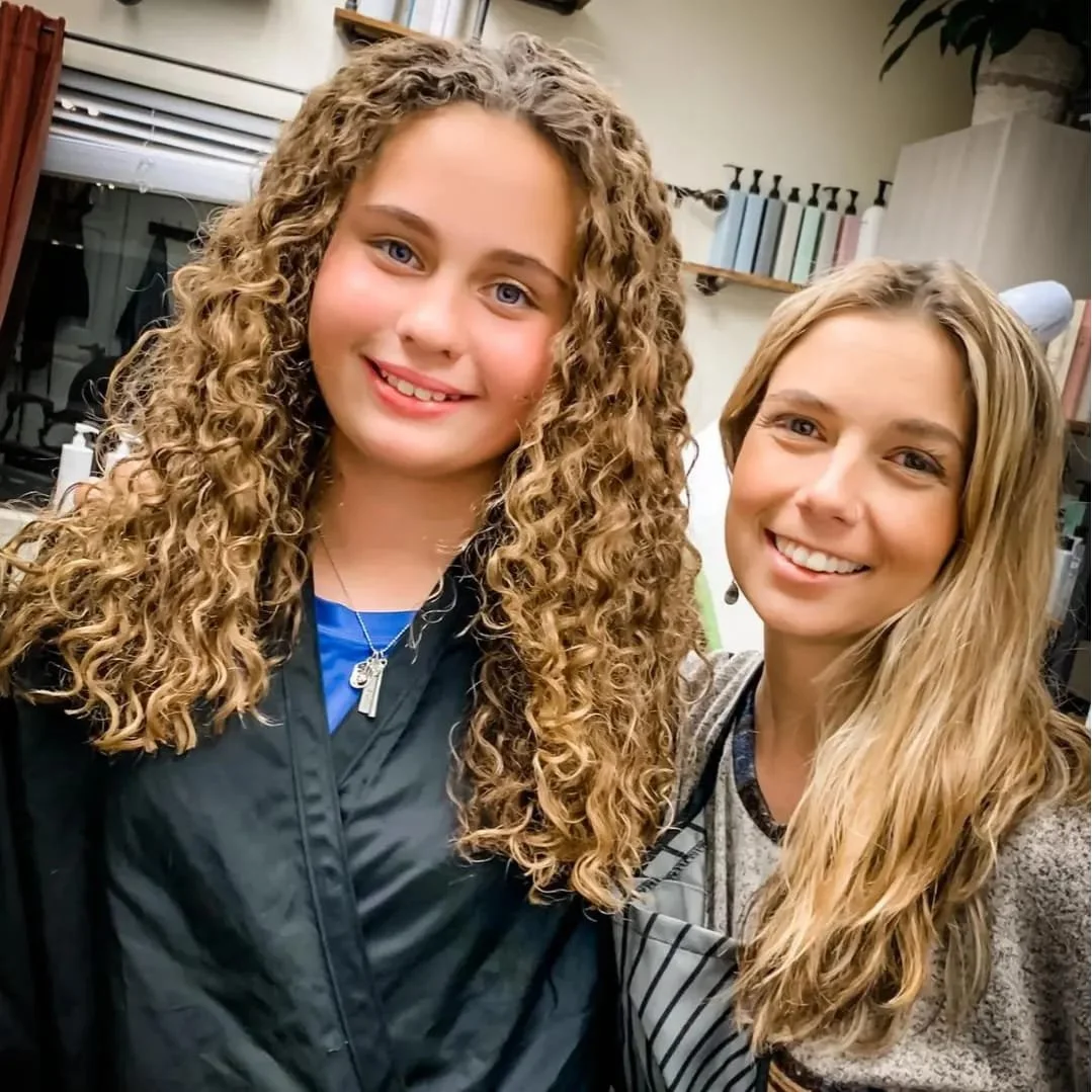 --Chloe Rae-Mid Curly 2C-3A MarvelCut: Level 3: Master DevaCurl, Rezo and Vidal Sassoon ABC Precision Dry Cut Inspired