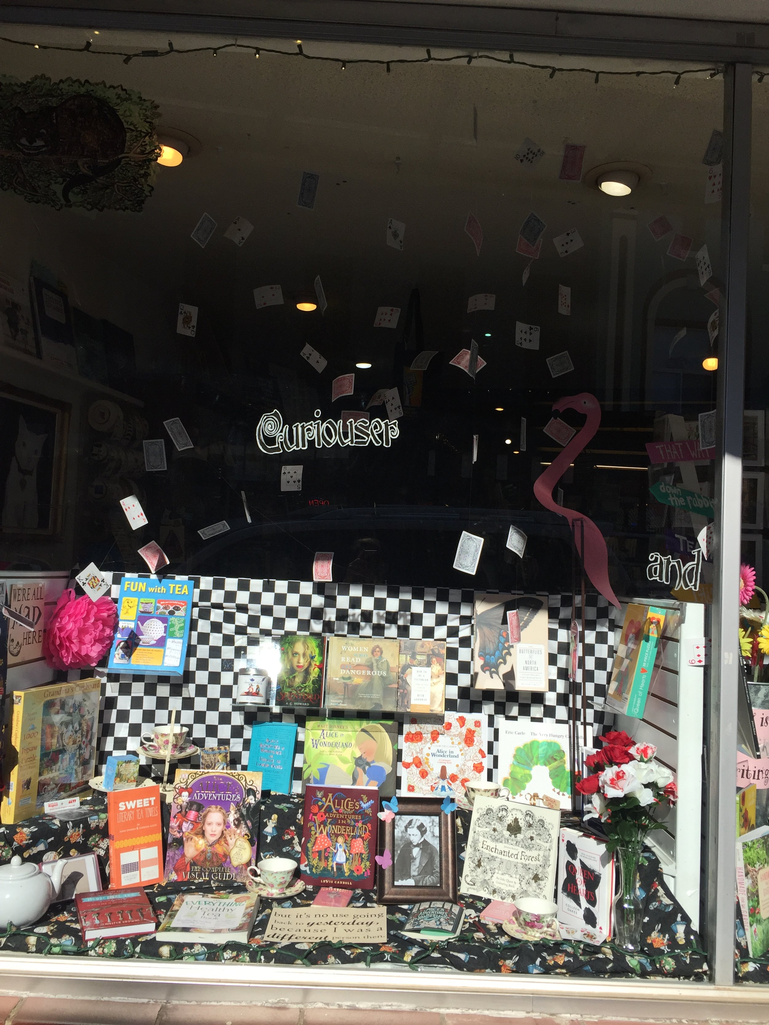 alice in wonderland I - bookstore