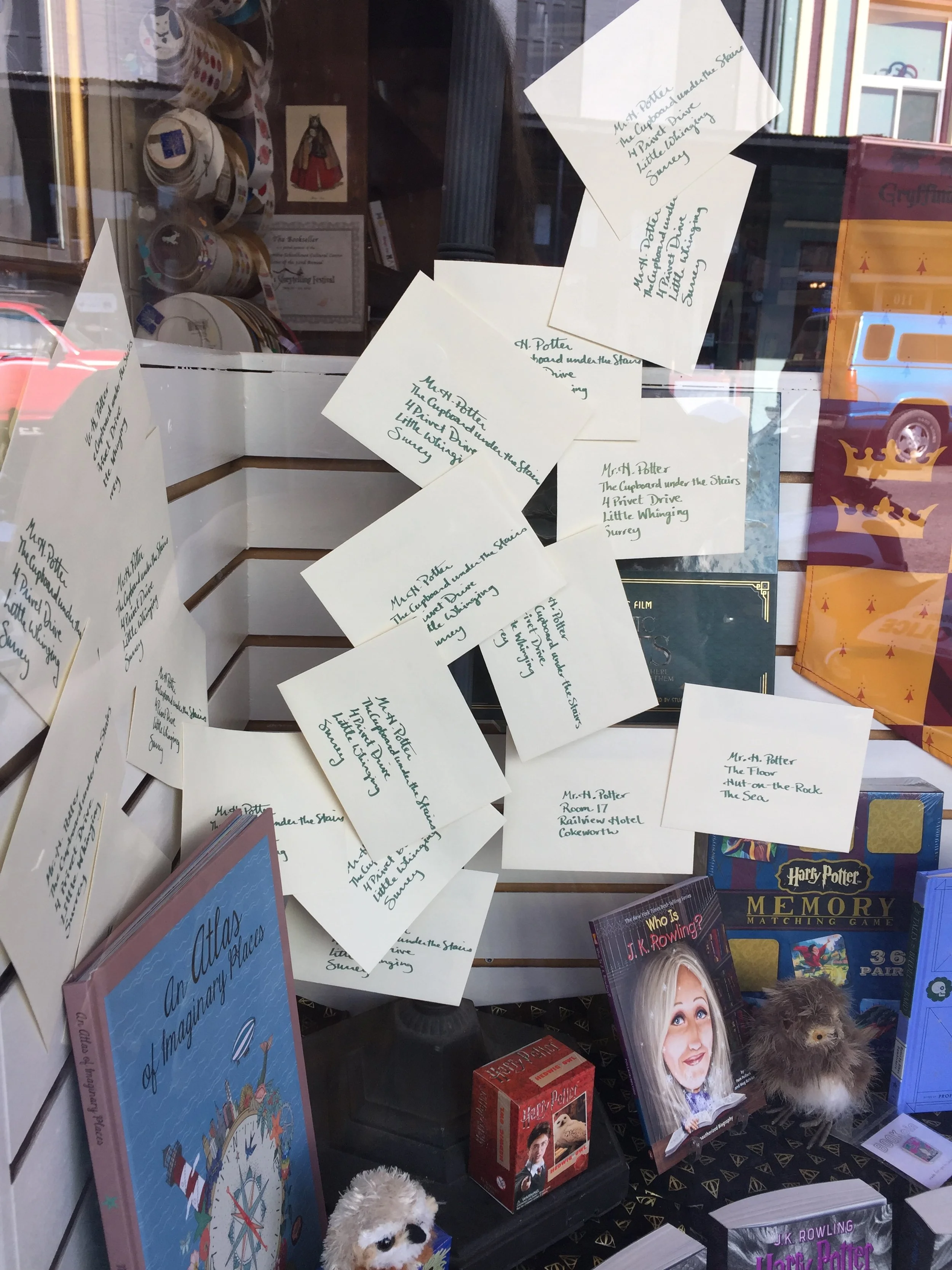 harry potter 20 years detail I - bookstore