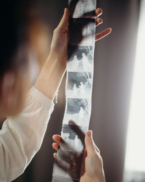 CAN YOU CONVERT FILM NEGATIVES INTO DIGITAL PHOTOS?