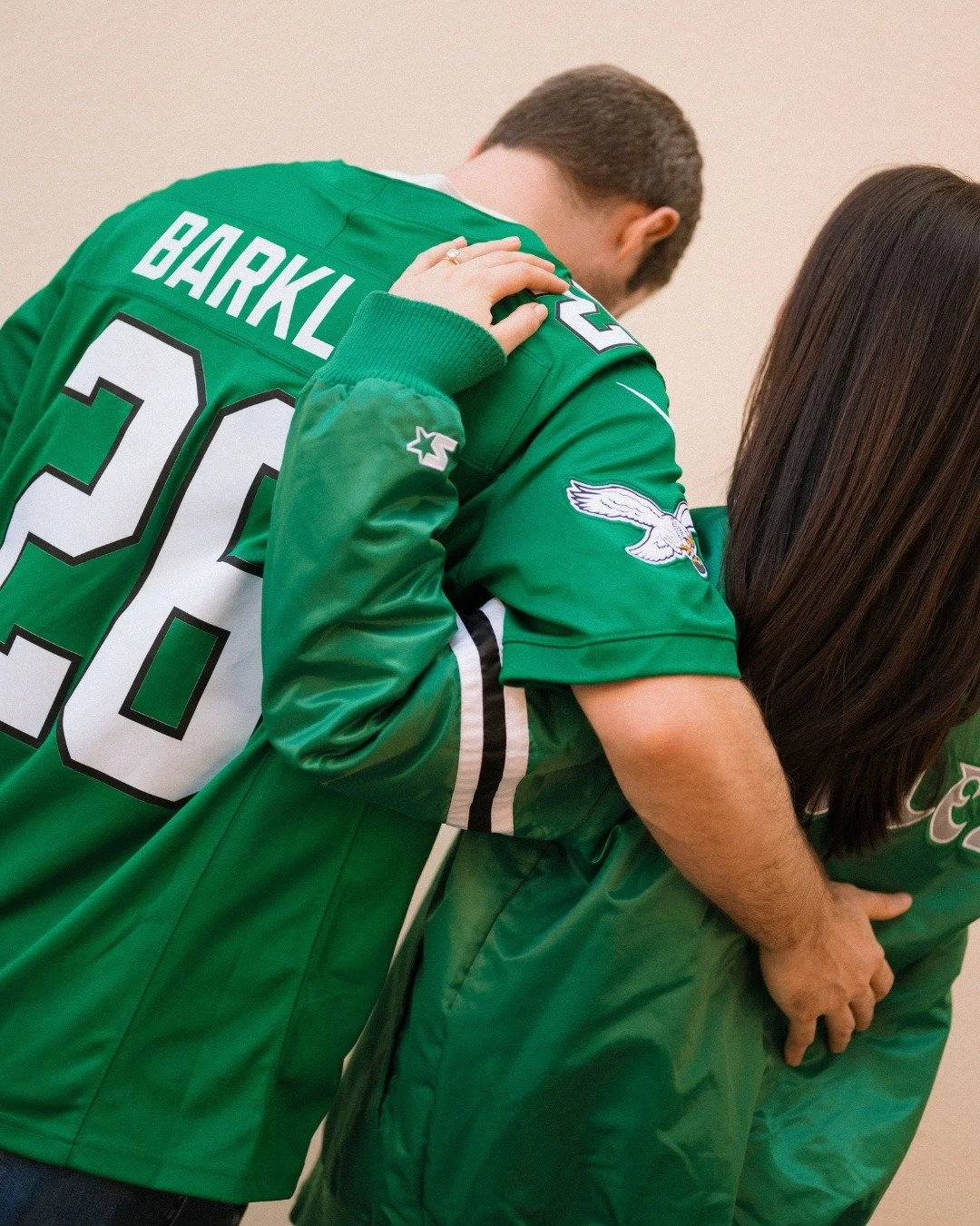The perfect day to share these Old City engagement sesh photos 🦅 go birds!!