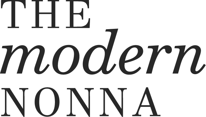 logo-stacked-themodernnonna.png