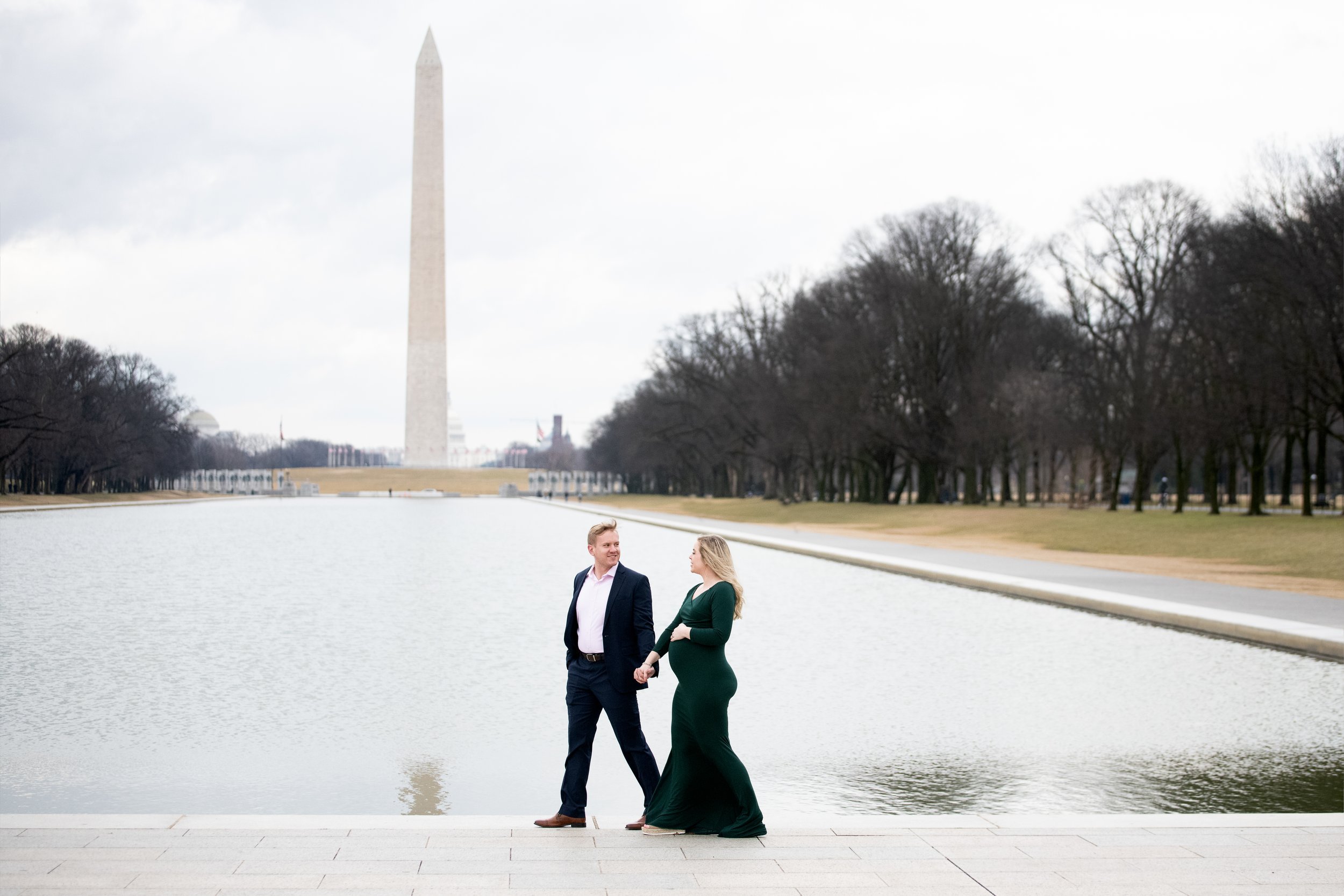  Lincoln memorial maternity photo 
