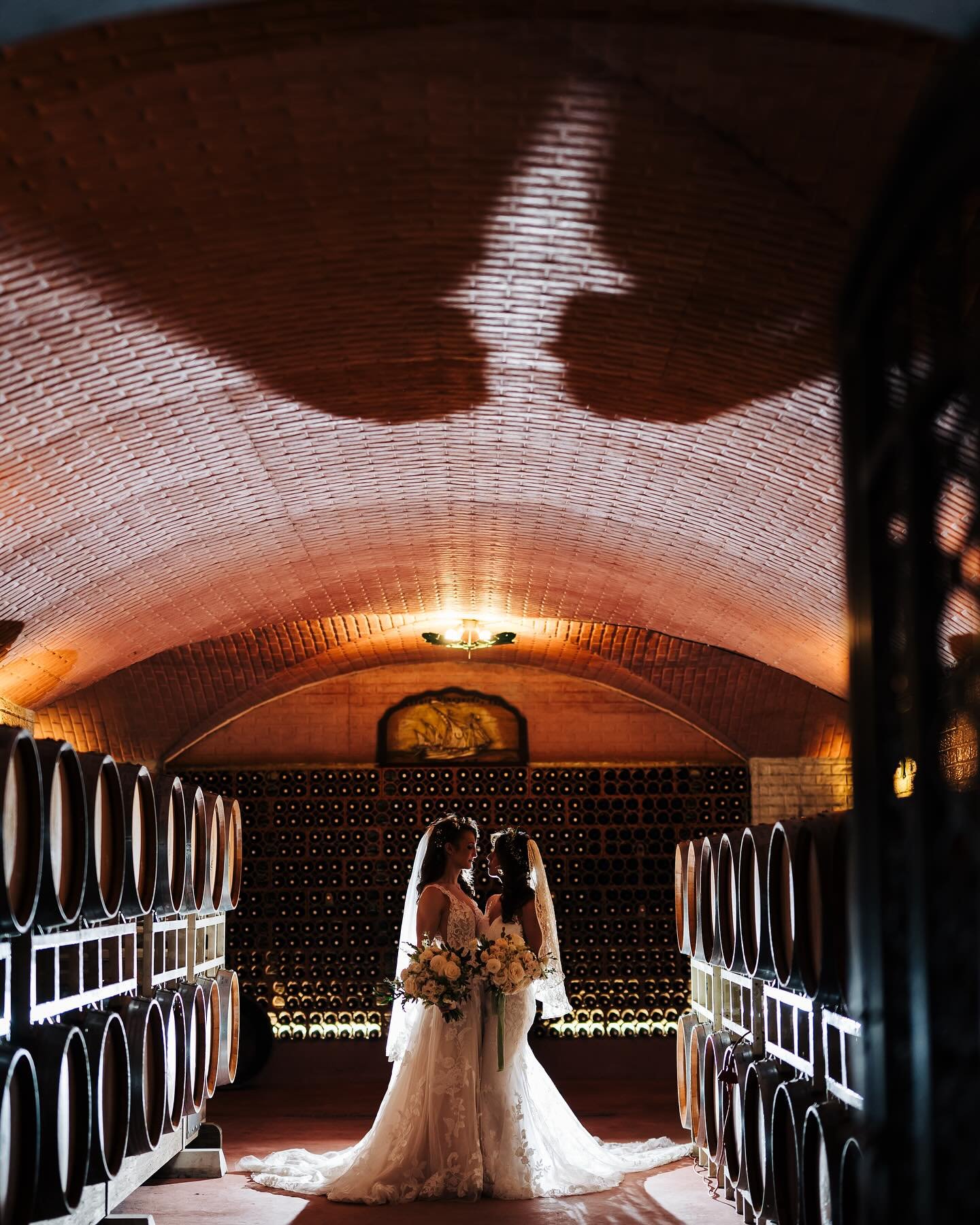 There is something soooooo  incredible about spending the day with love, wine and cake 🫶🏽 

Photography @dcorzo_photography 
@malc_photography 
Video @april.visionary 
MUA @carlapressleyhairmakeup 
Event planning  @dragonfly_events_design 
DJ @djmi