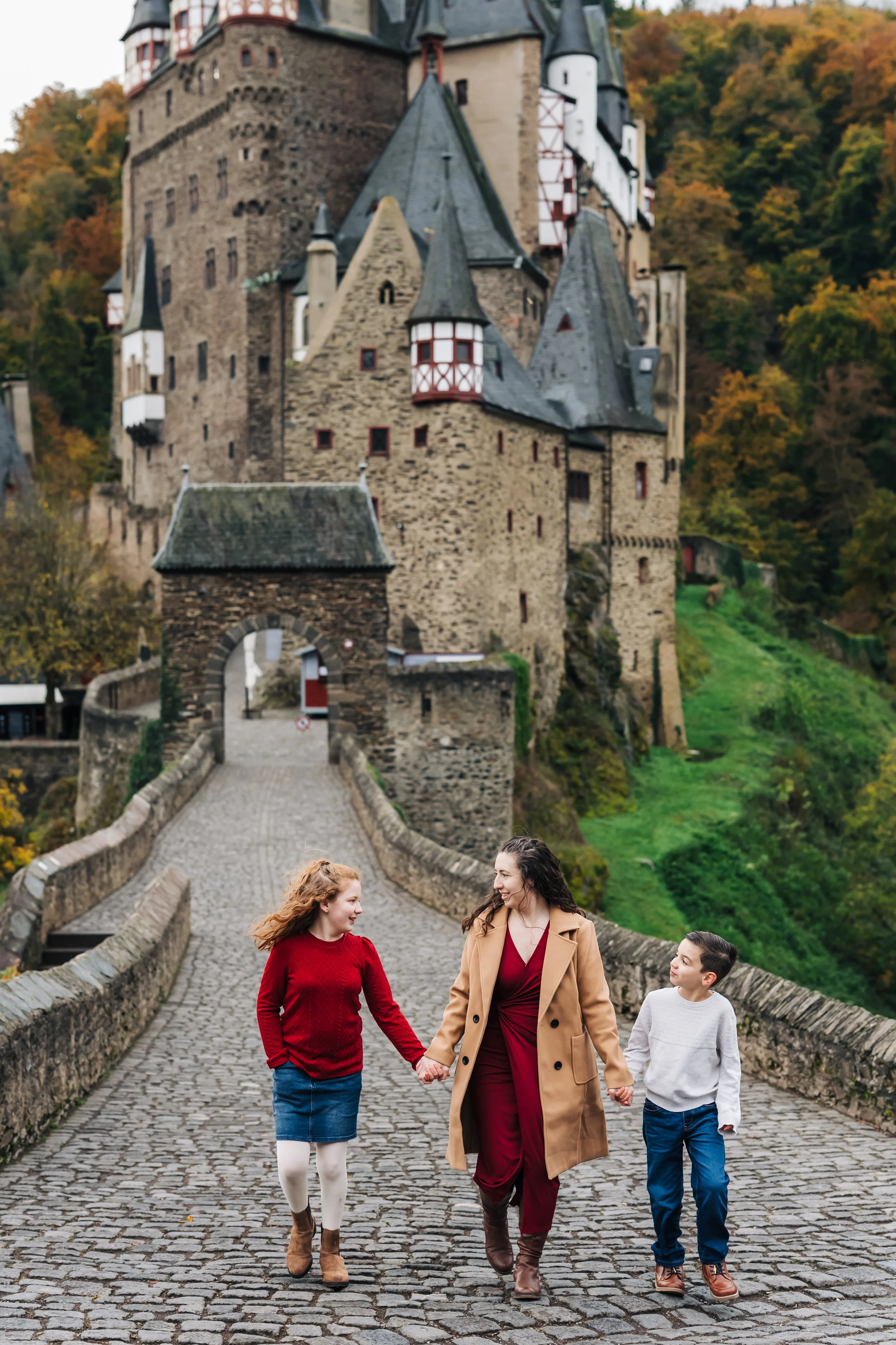 Burg Eltz Family Photographer-78.jpg