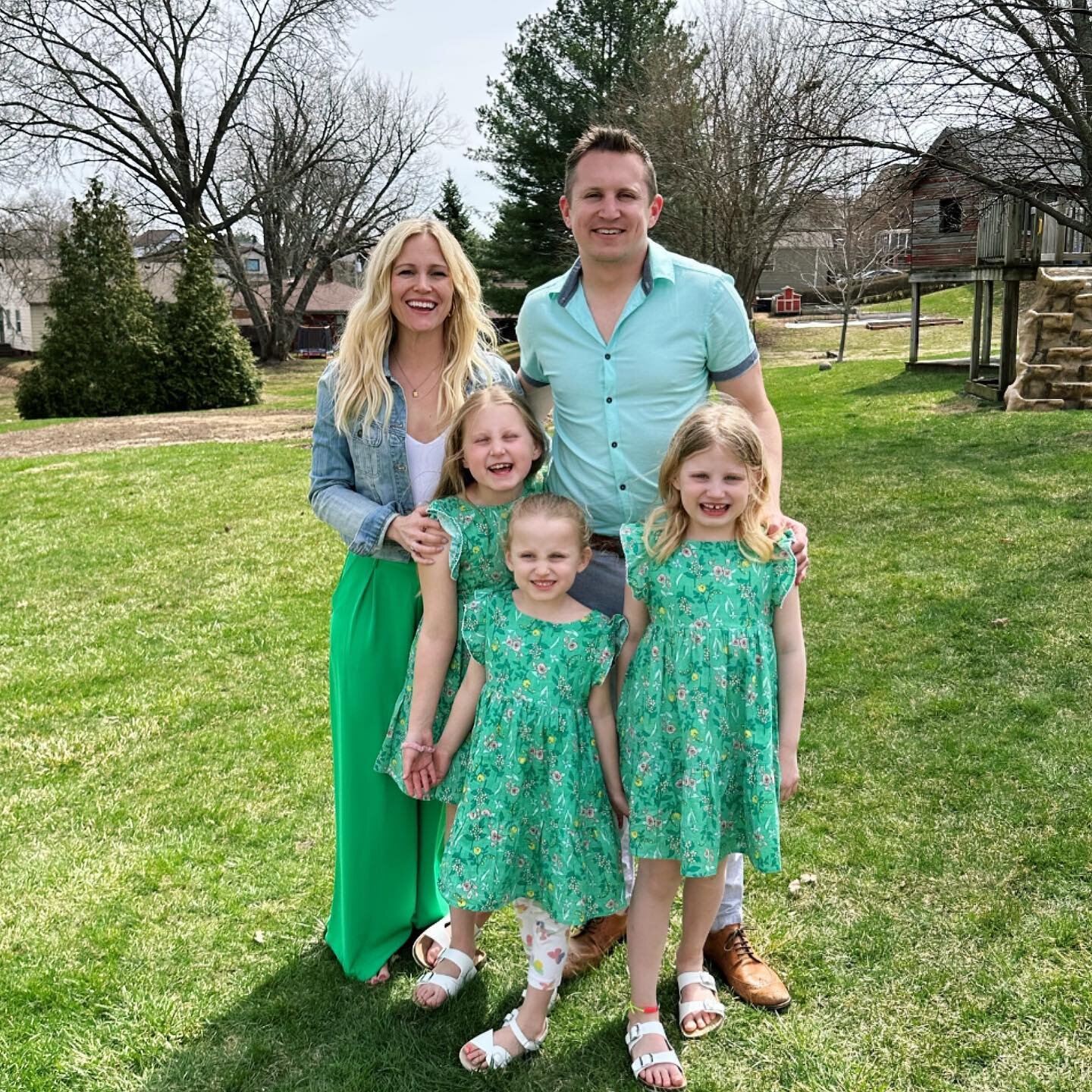 Happy Easter from My Four to yours! 🪺🥕🐰
#easter #happyeaster #bunnyhop #bunnyears #myfour