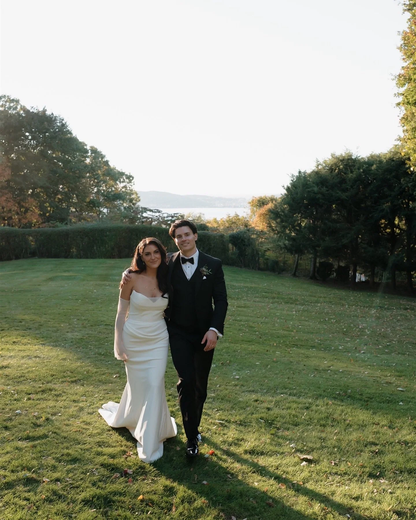 Kristin &amp; Ryan at Abigail kirsch at Tappan Hill Mansion last fall 😍

Photography @jeanettejoyphoto 
Venue @tappanhillmansion 
Hair &amp; makeup @hair_makeupbysteph 
Planner @ciaobellaeventsnj 
Florist @damselflyflowers 
Dj @jde.events
Alteration