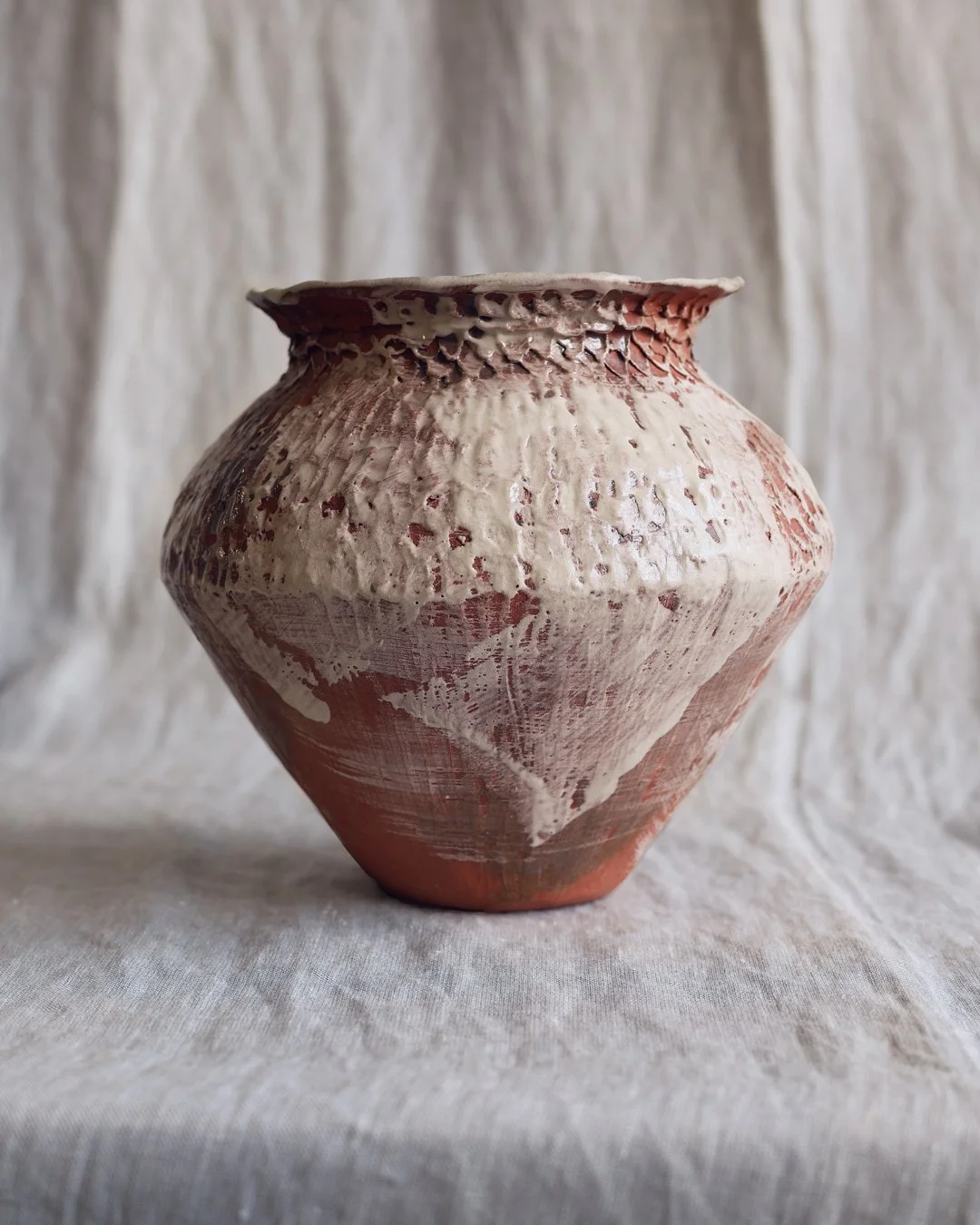 IRH_white-slip-vase1.jpg