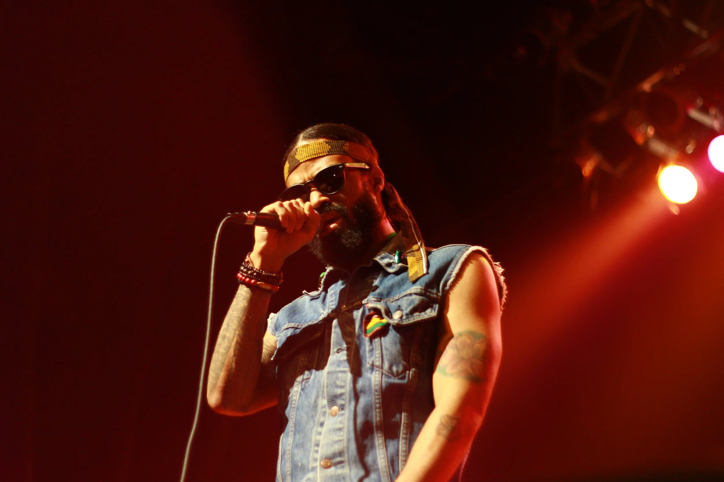 Bilal performs at CenterStage