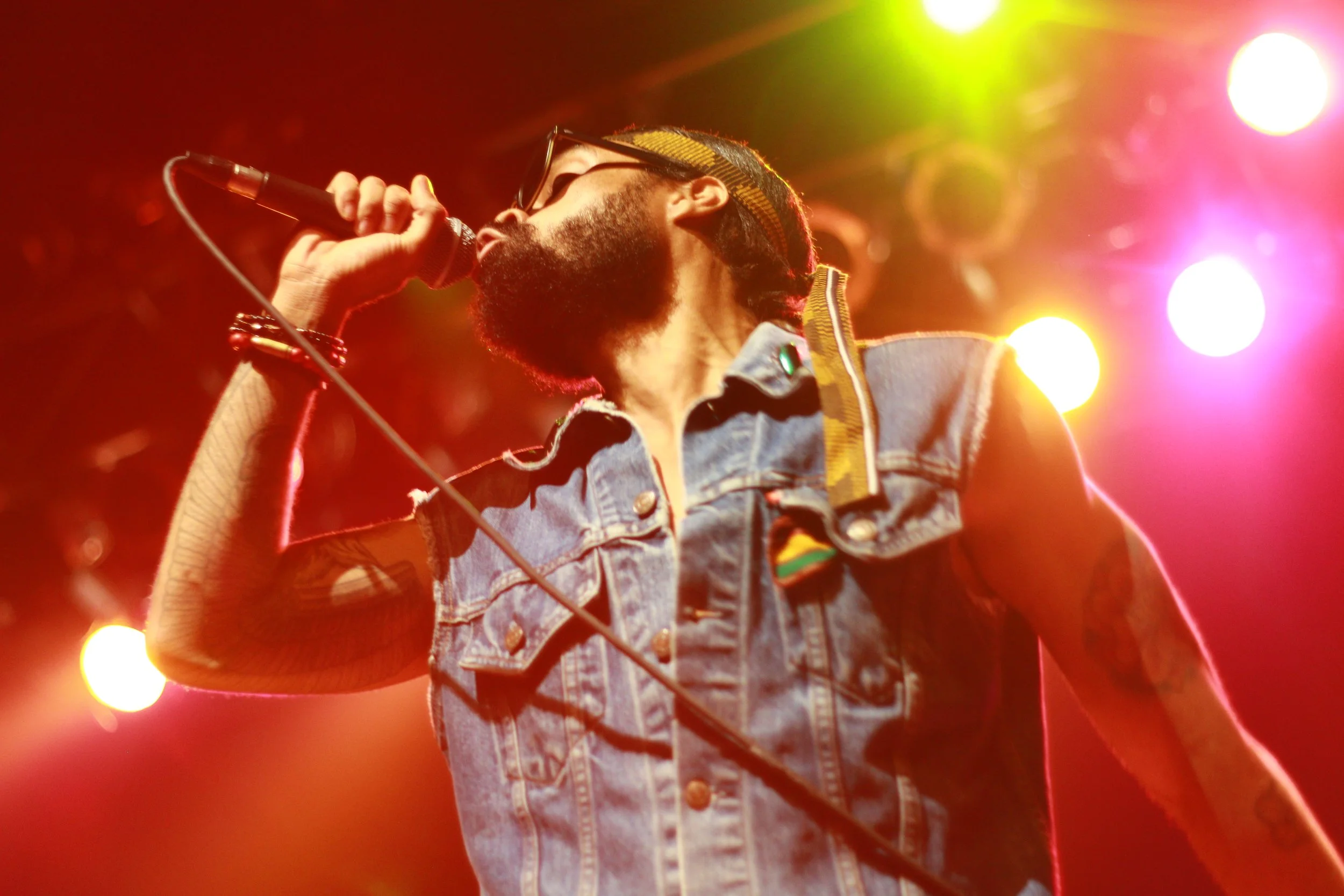Bilal performs at CenterStage