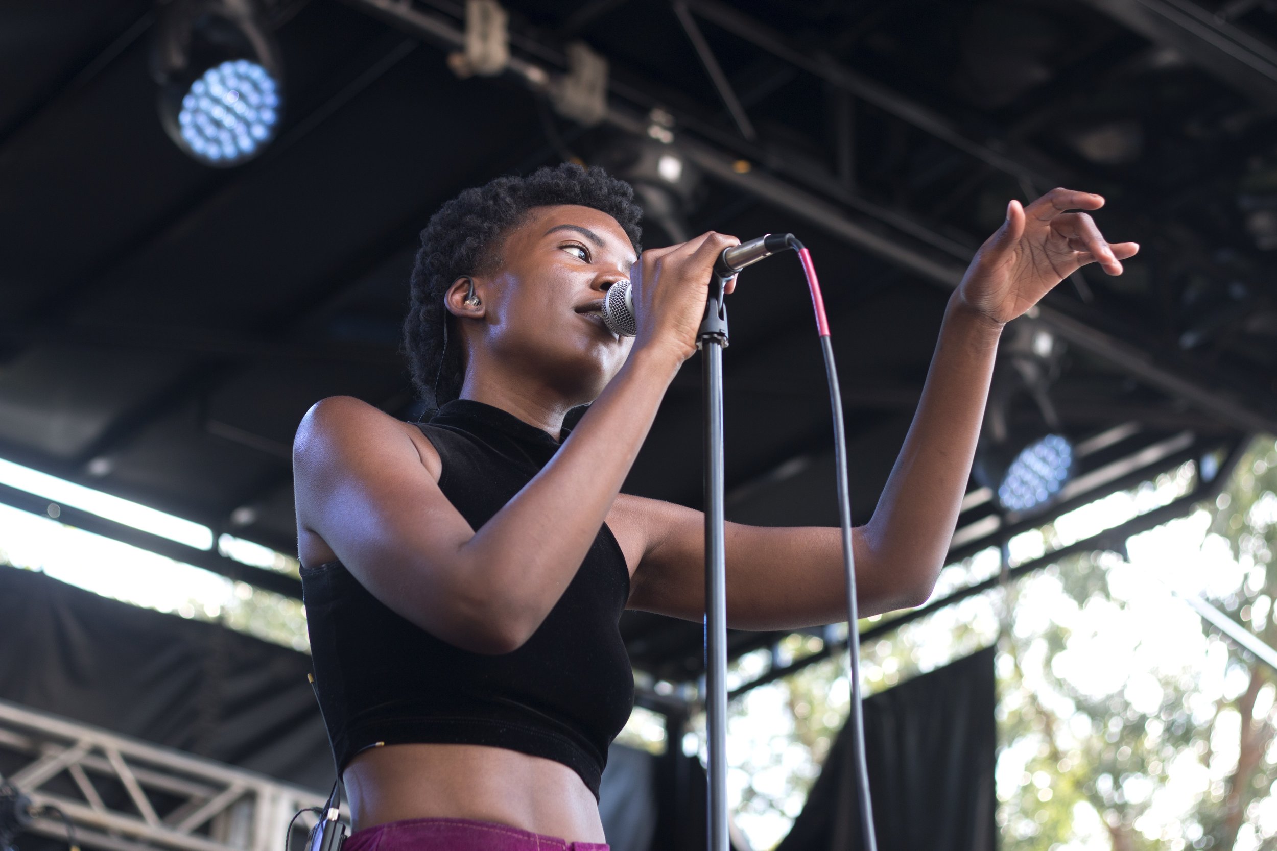 St. Beauty performs at Oaktopia