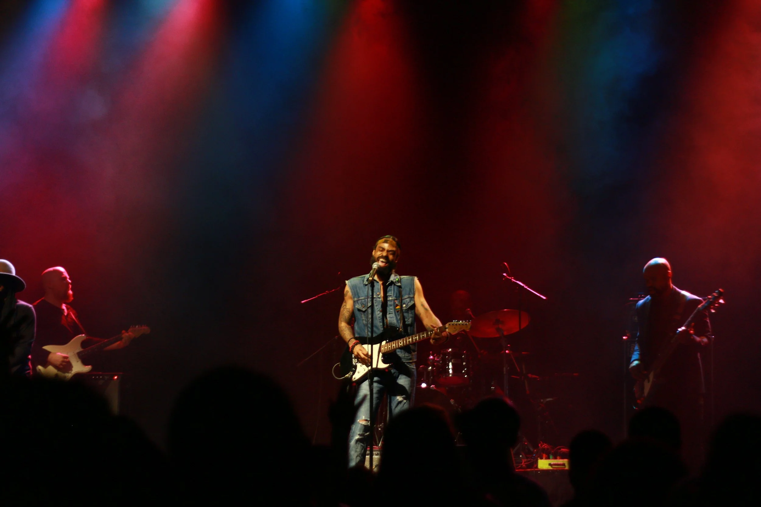 Bilal performs at CenterStage