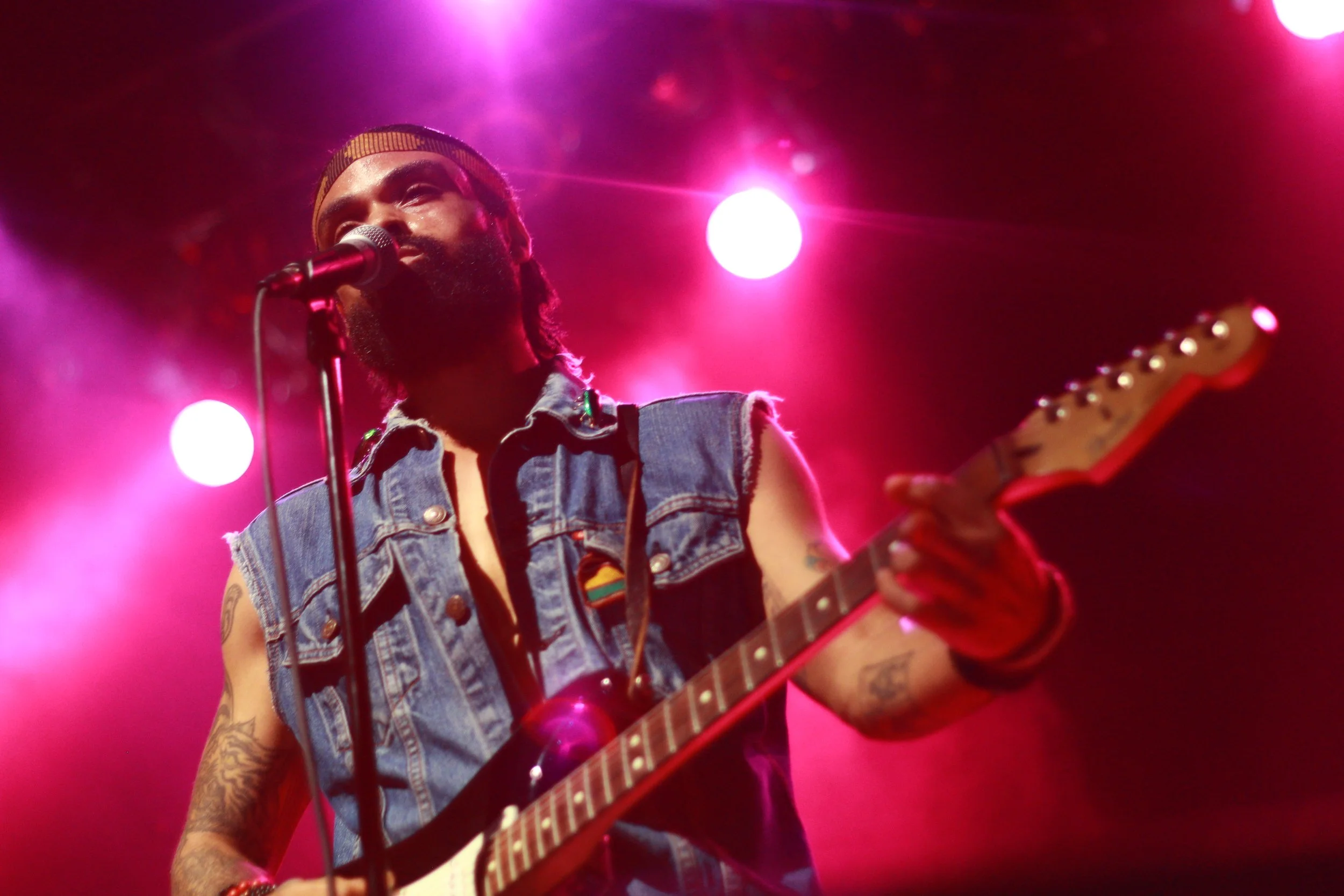 Bilal performs at CenterStage