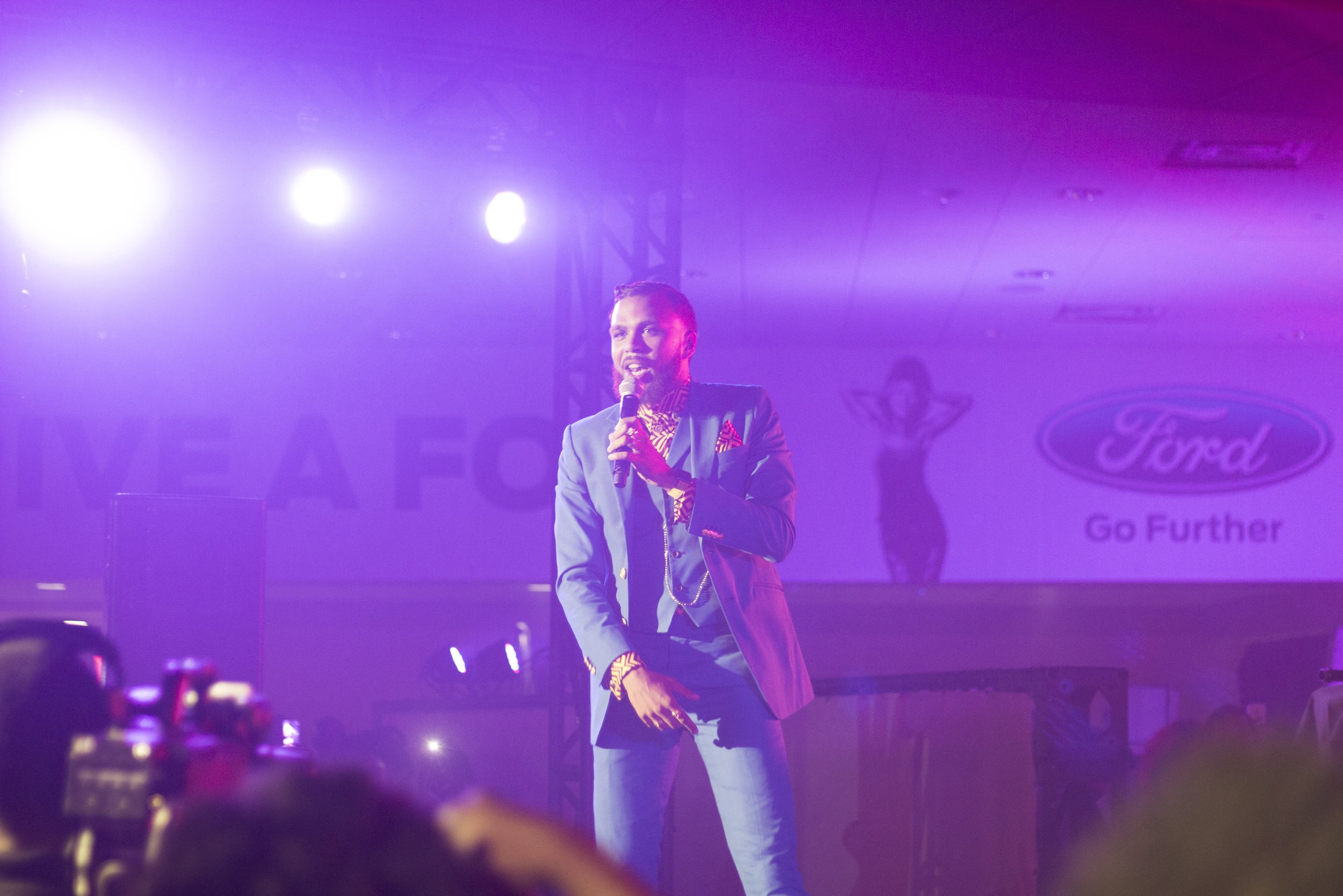 St. Beauty and Jidenna perform at Essence Festival