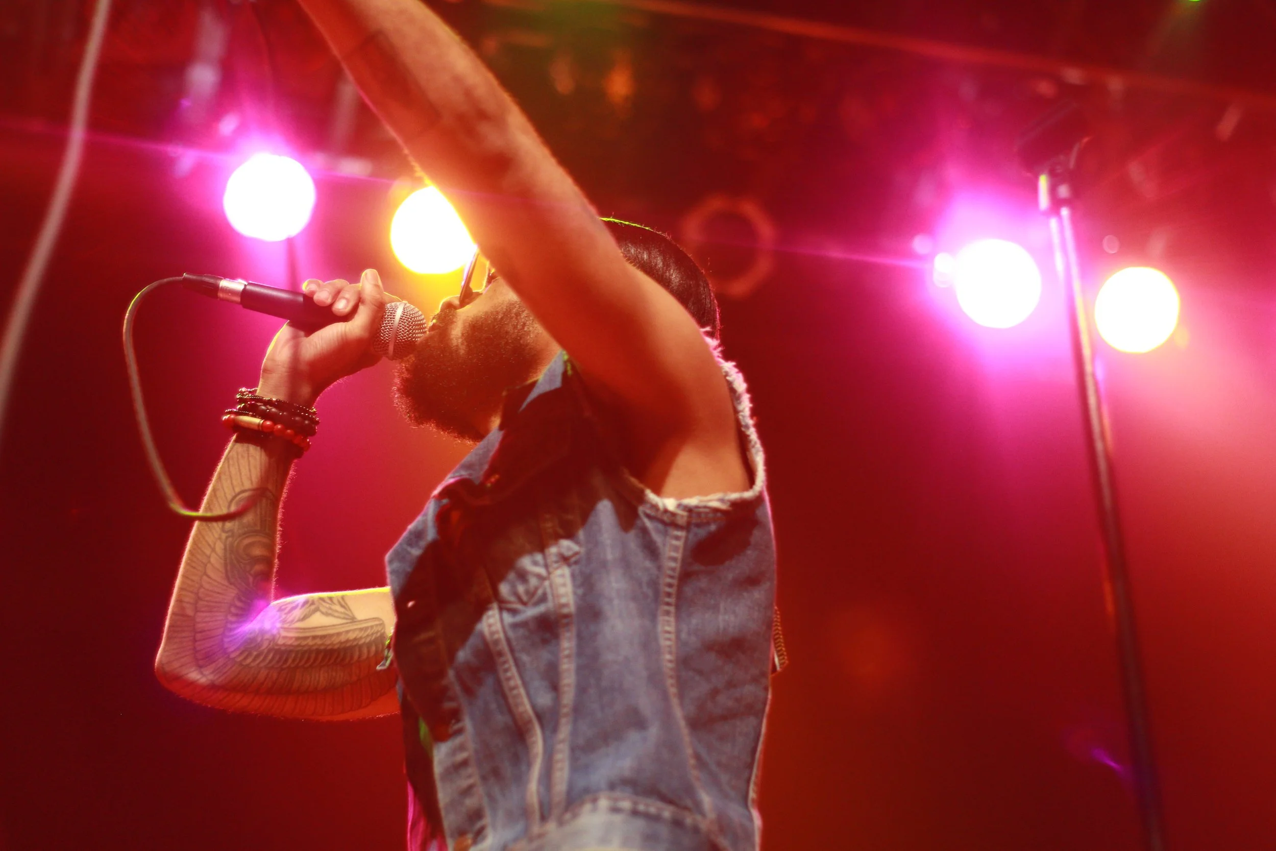 Bilal performs at CenterStage