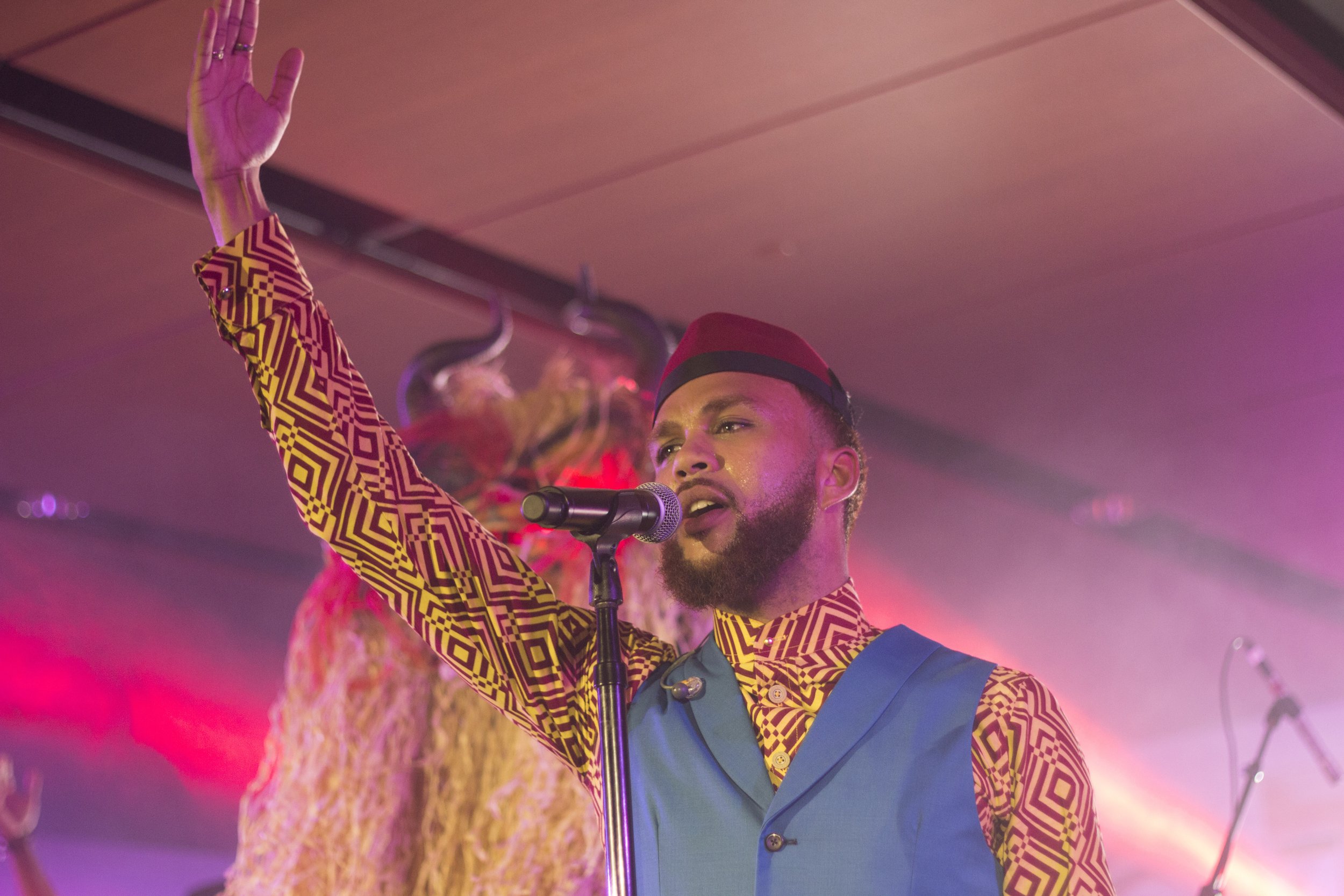 St. Beauty and Jidenna perform at Essence Festival