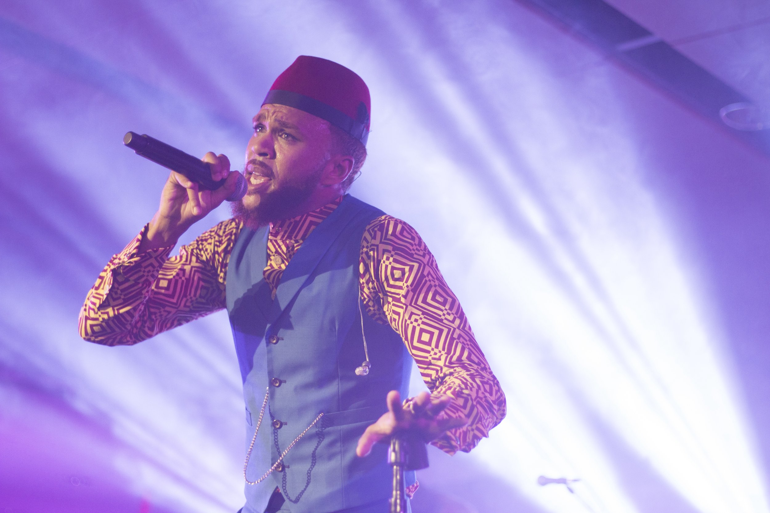 St. Beauty and Jidenna perform at Essence Festival